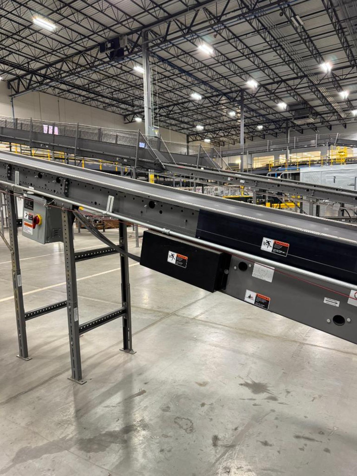 Invata conveyor belt w/ decline - Image 3 of 4