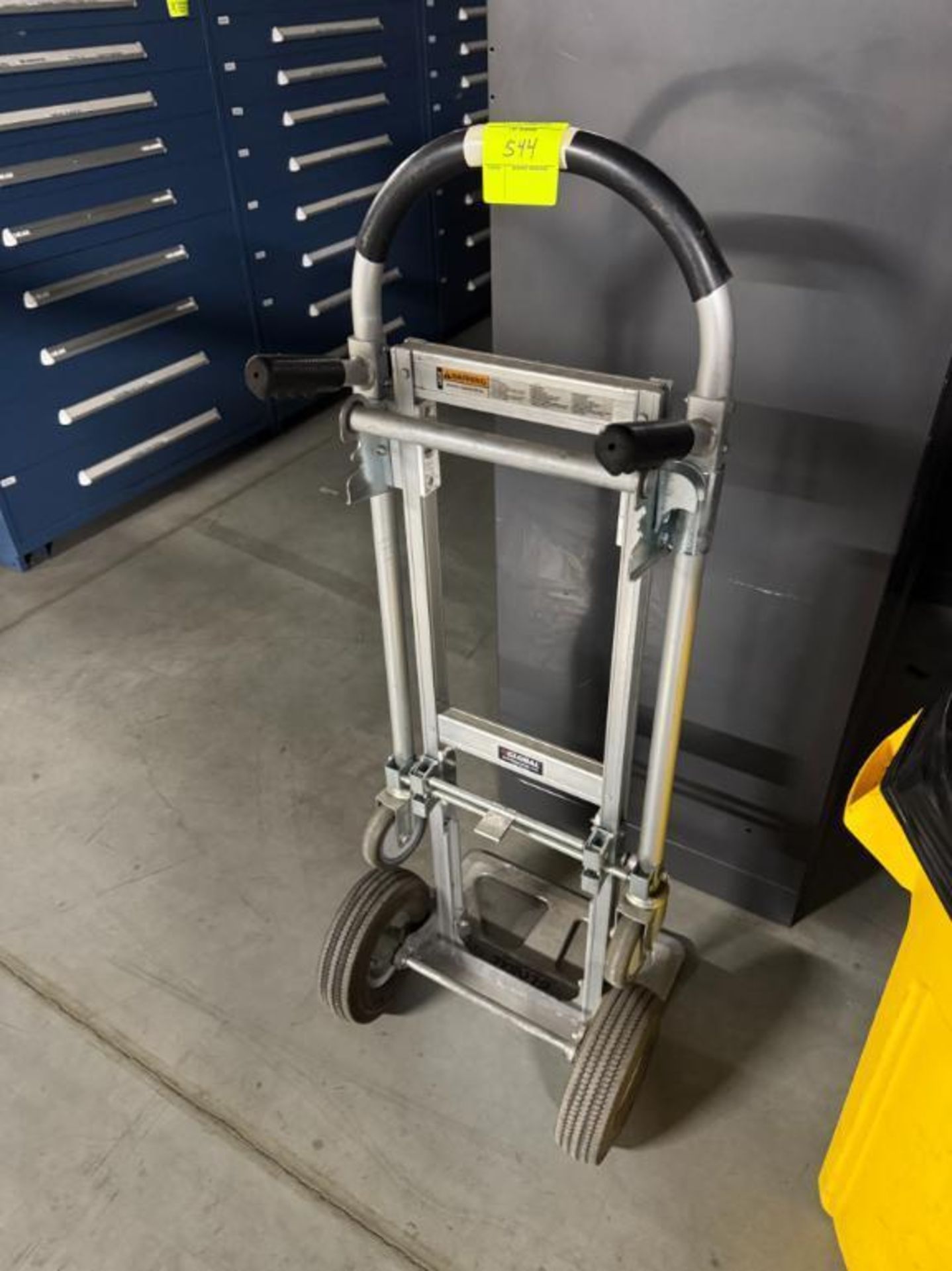Global 2-wheel hand truck, convertible to 4-wheel