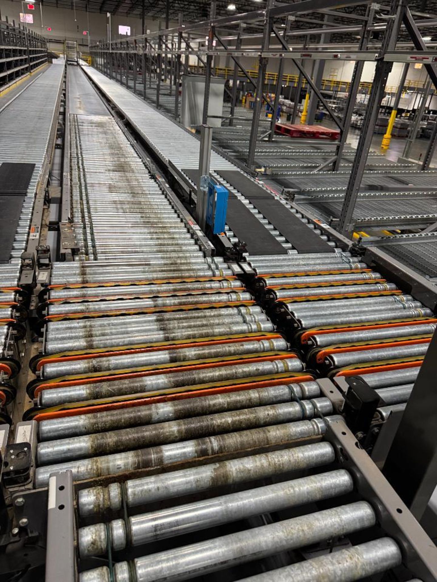 Invata diverter dual roller conveyor