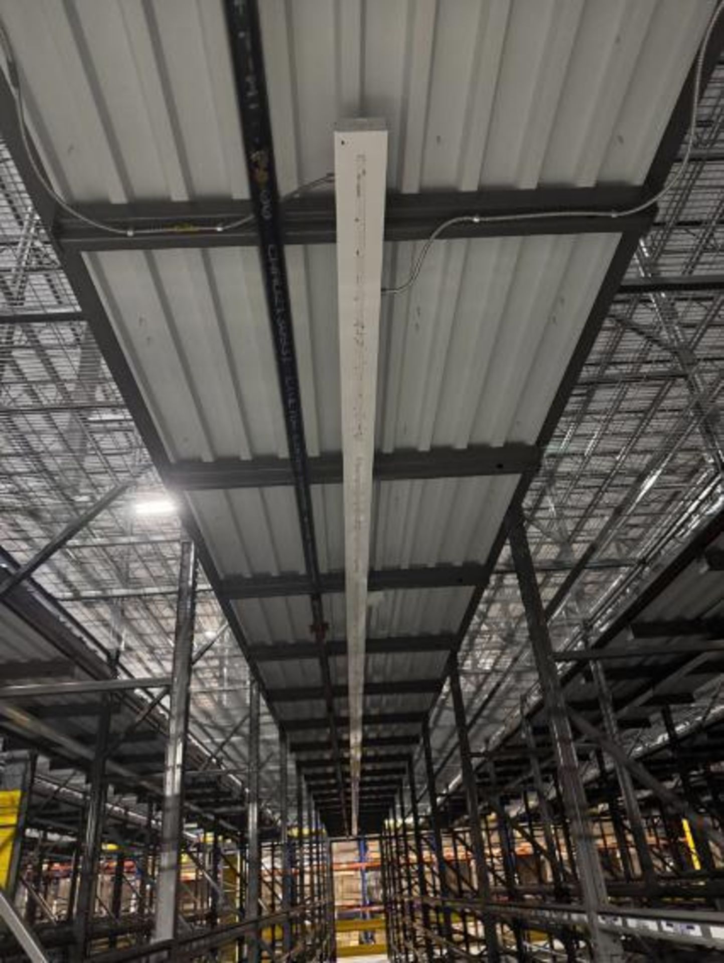 LED light fixtures - Image 2 of 2
