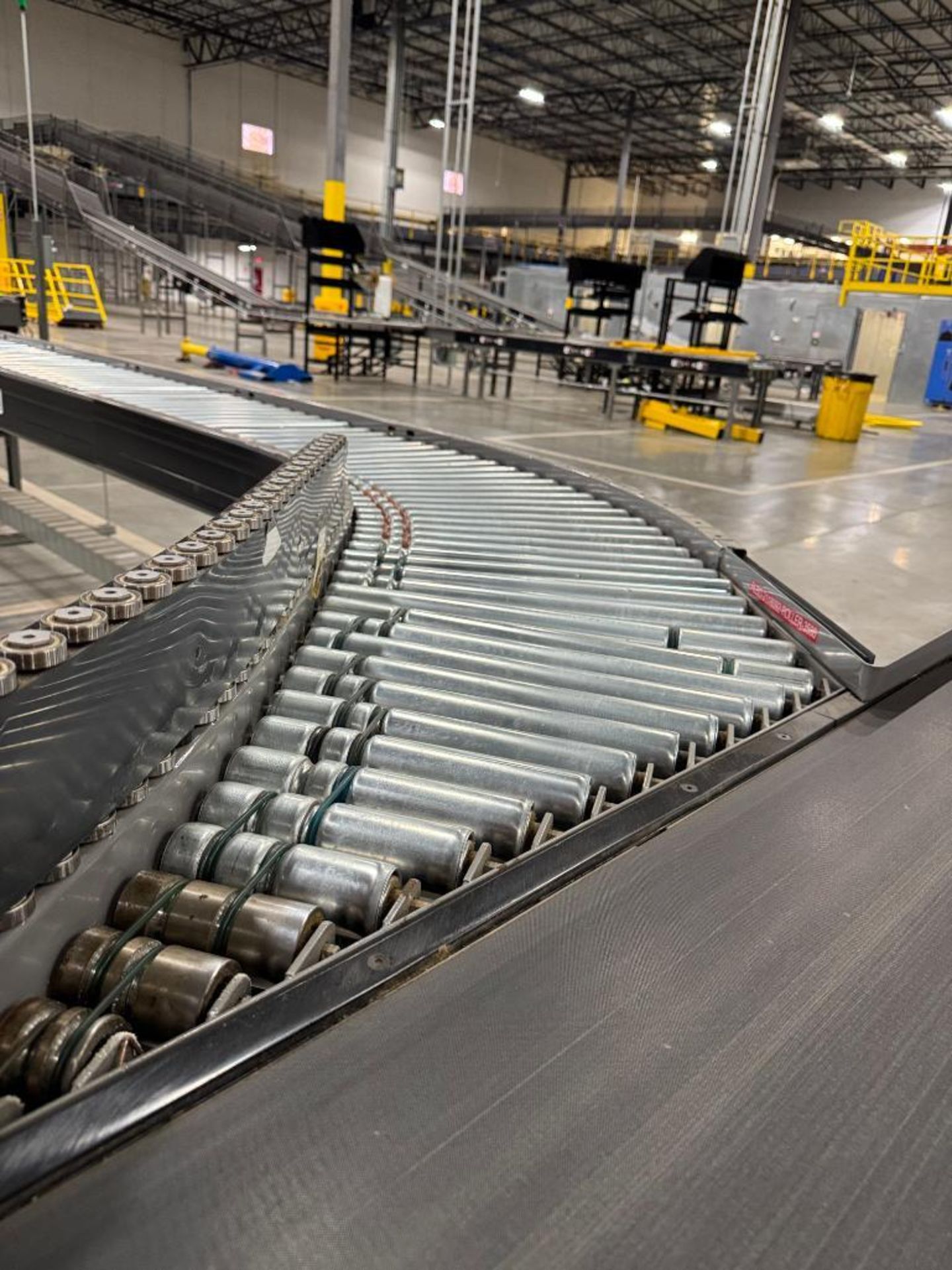 Invata partially powered roller conveyor w/ merger - Image 4 of 5