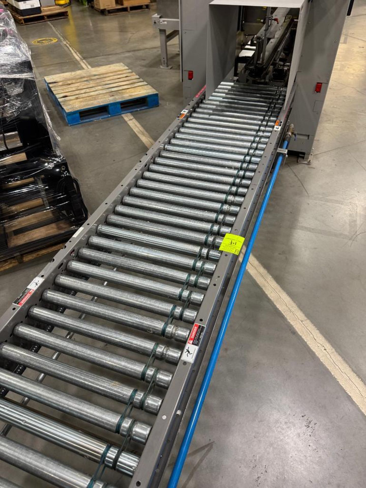 Invata powered roller conveyor - Image 2 of 3