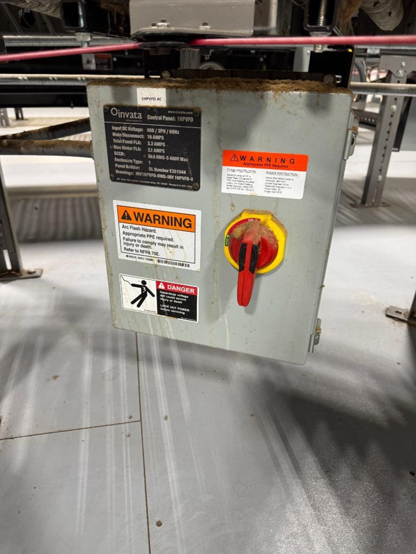 Invata partially powered roller conveyor - Image 2 of 5