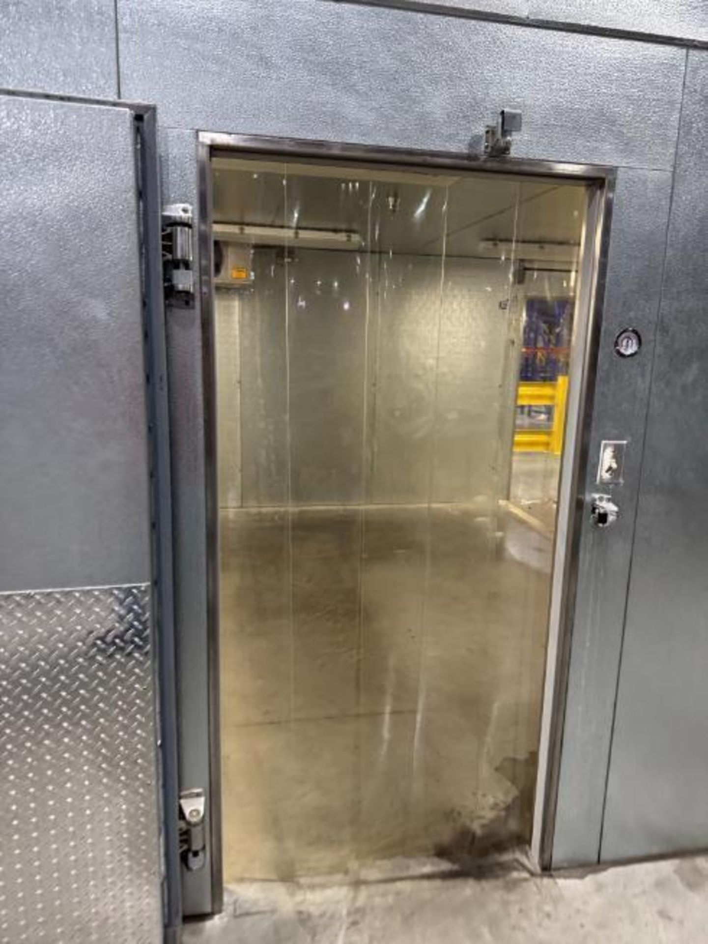 combo walk-in cooler & freezer, w/ compressors & coils - Image 17 of 18
