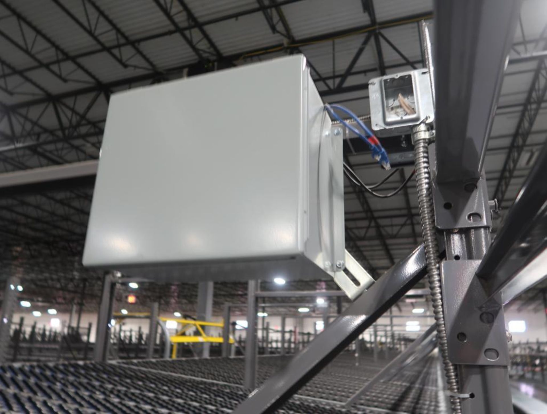 Lightning Pick pick-to light order fulfillment system - Image 2 of 4