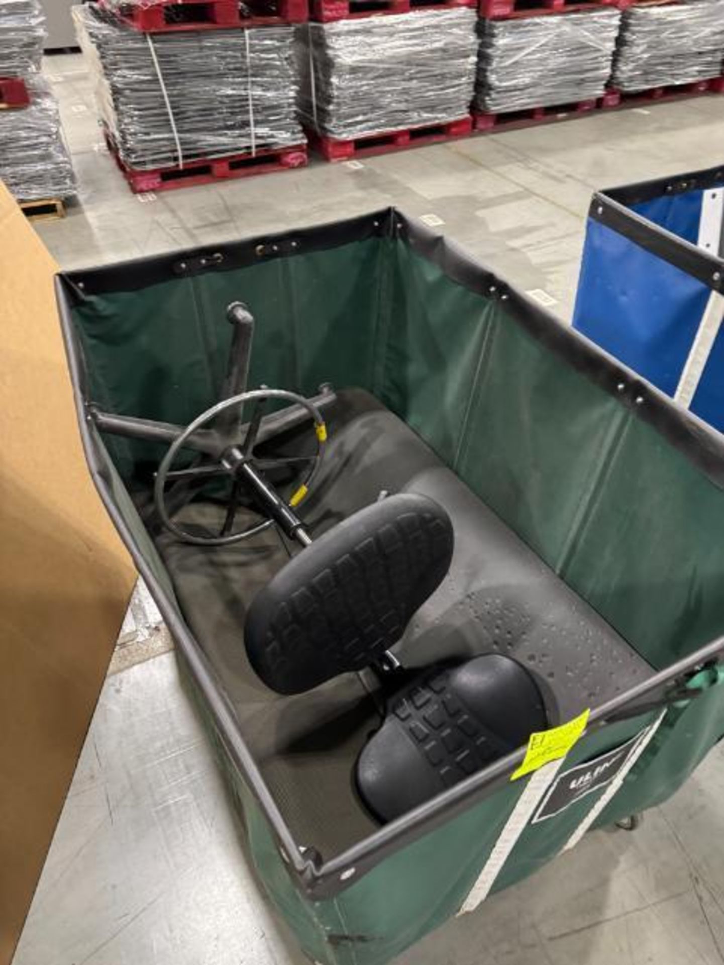 soft bin, on casters, w/ high adjustable cushioned chair - Image 3 of 3