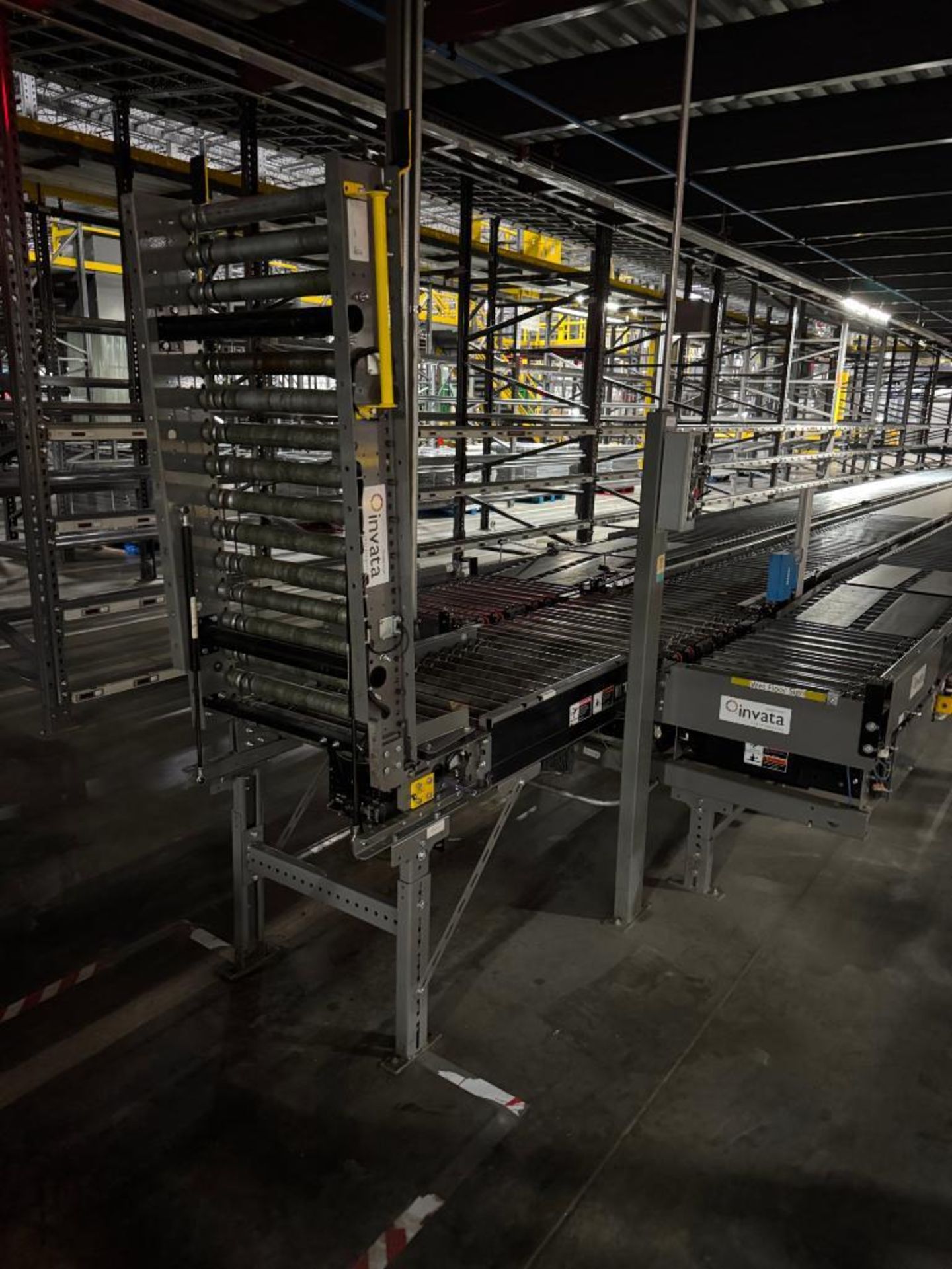 Invata diverter dual roller conveyor - Image 4 of 5
