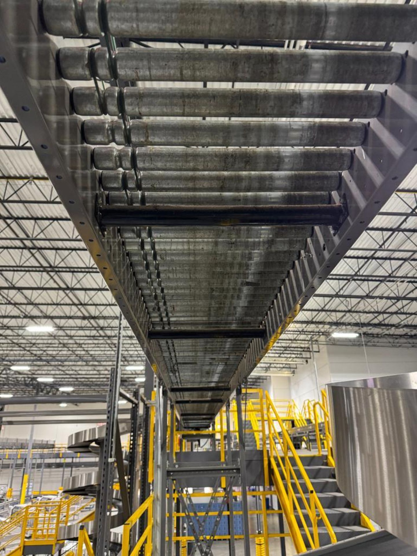 Invata powered roller conveyor - Image 4 of 6