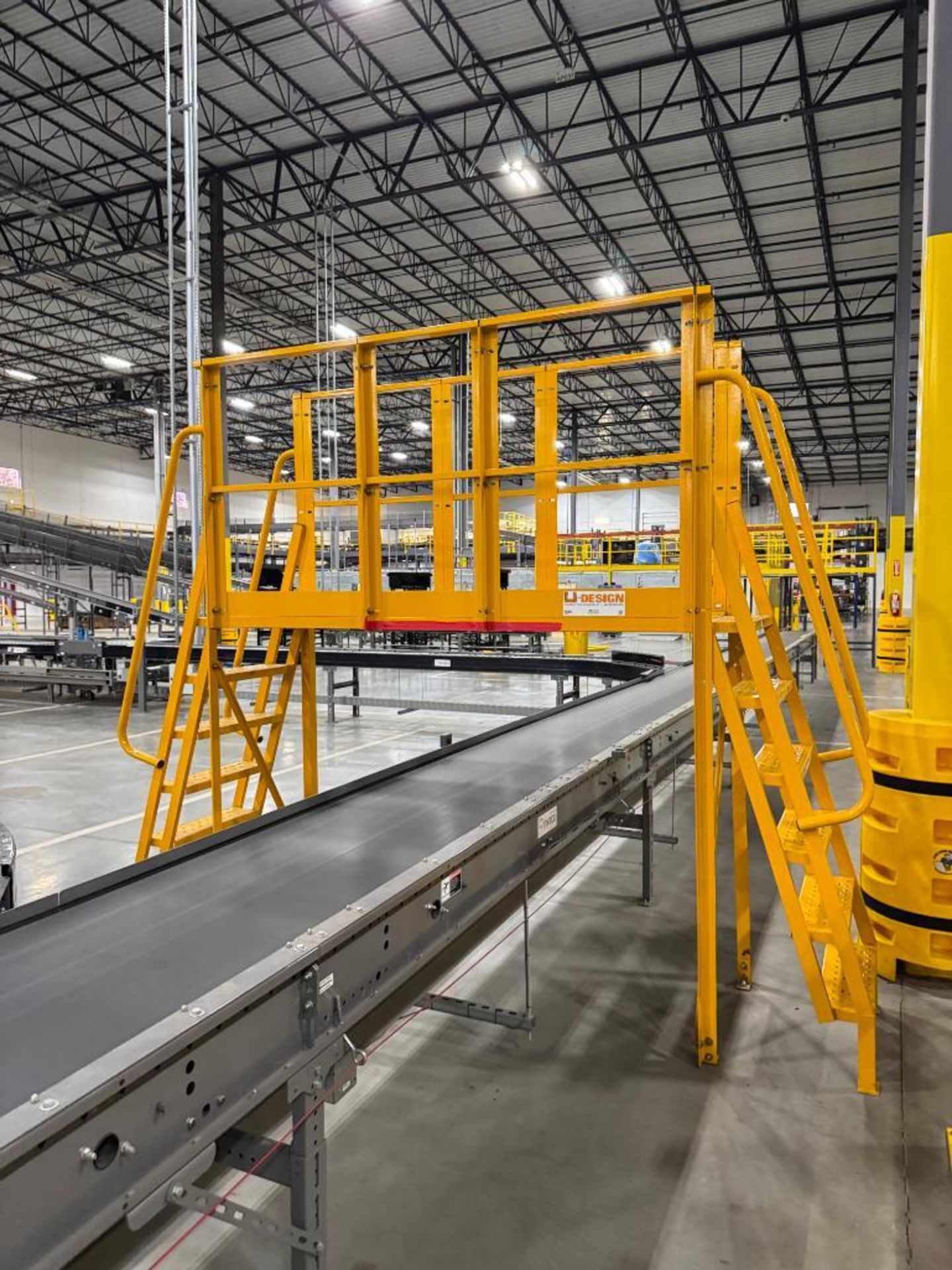 conveyor crossover, w/ handrails - Image 2 of 2
