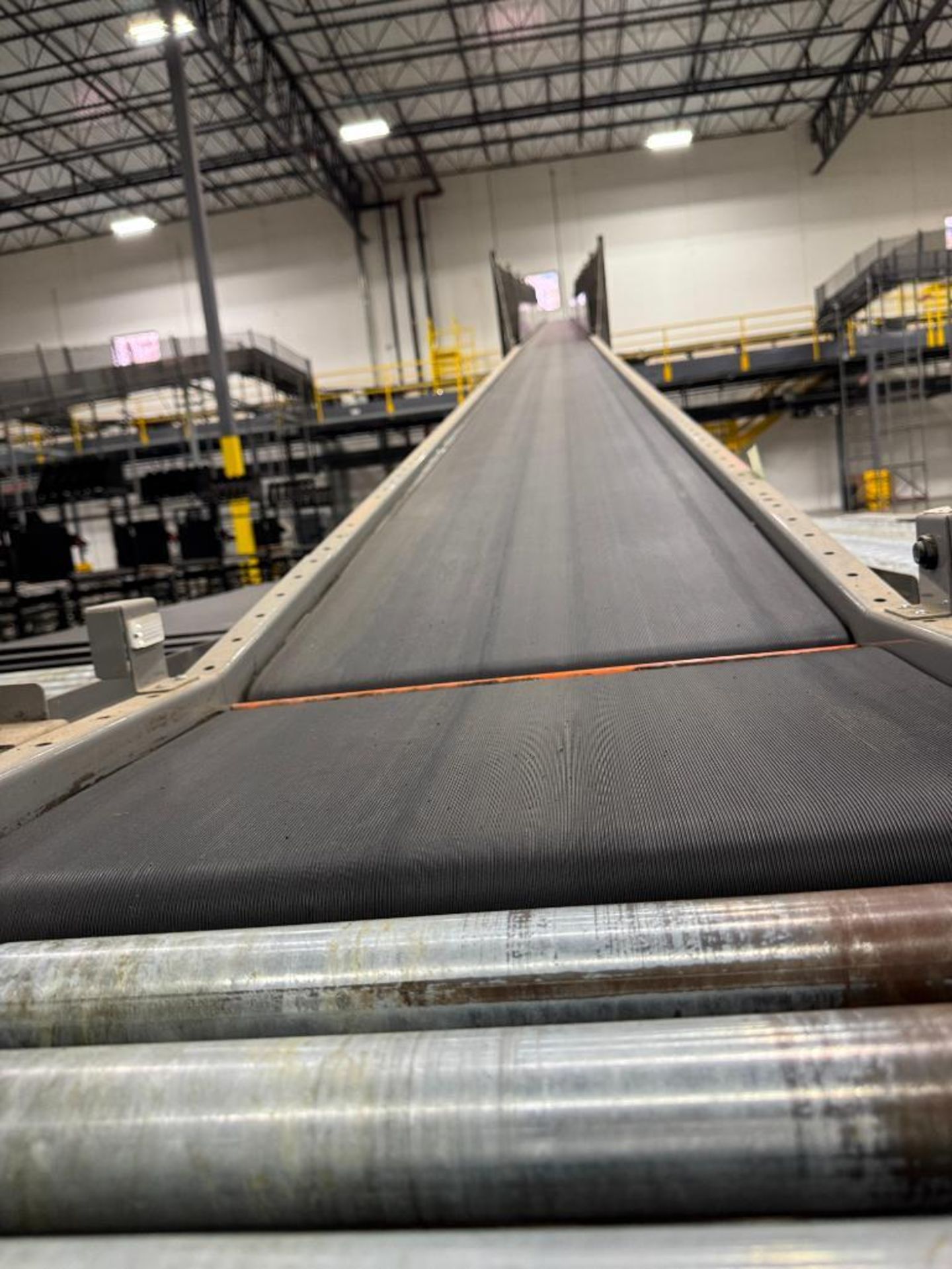 Invata conveyor belt w/ decline