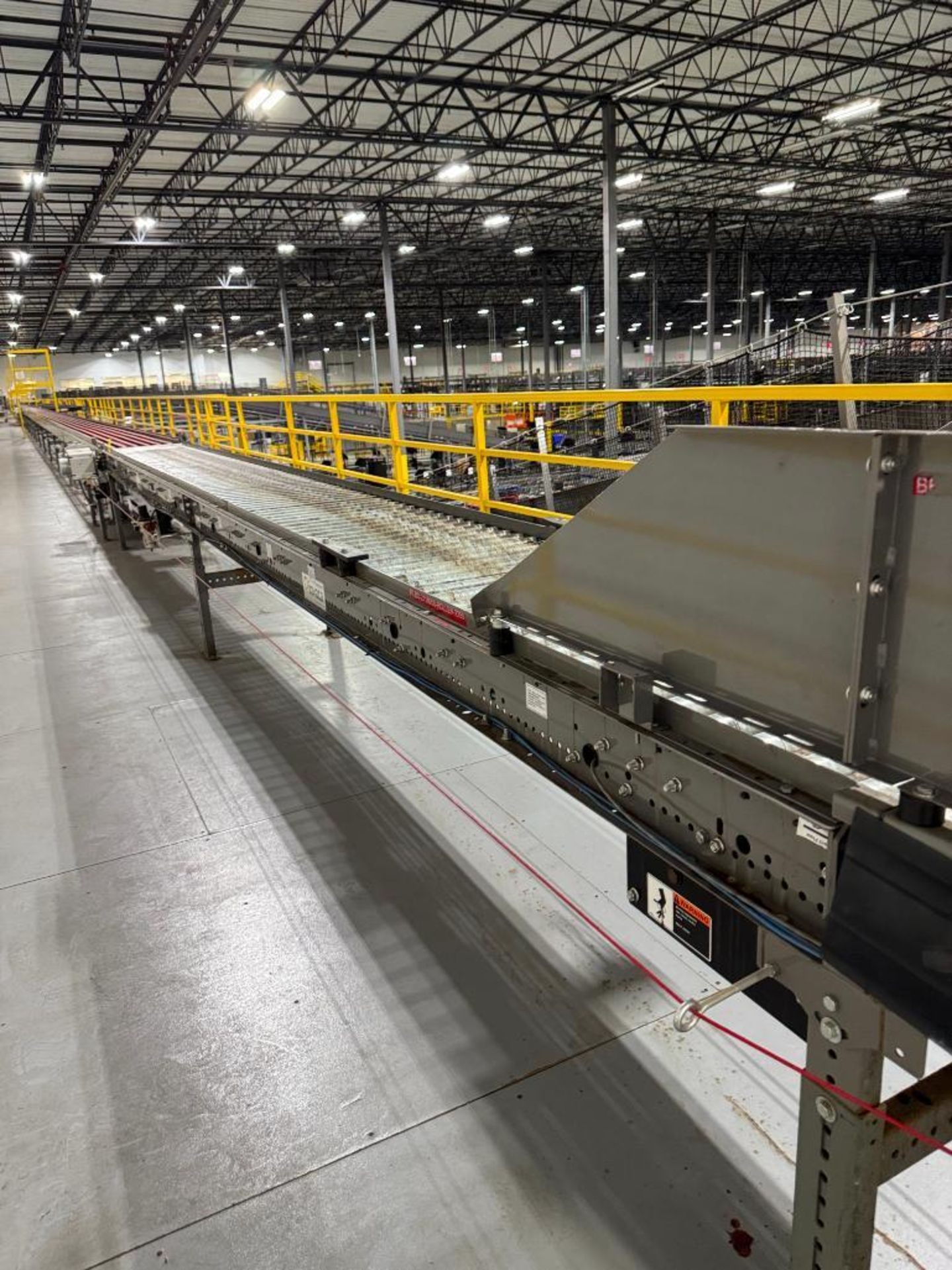 Invata partially powered roller conveyor - Image 3 of 4