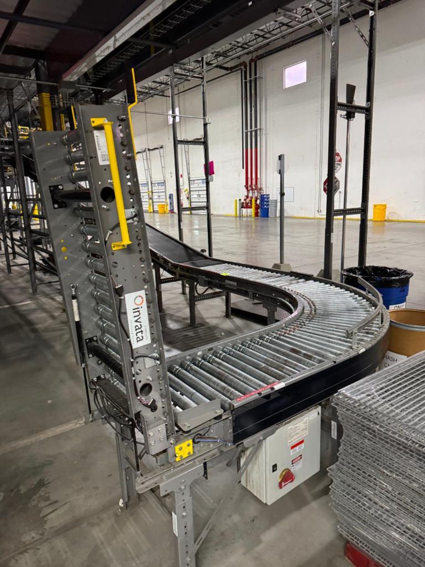 Invata powered roller conveyor - Image 2 of 4