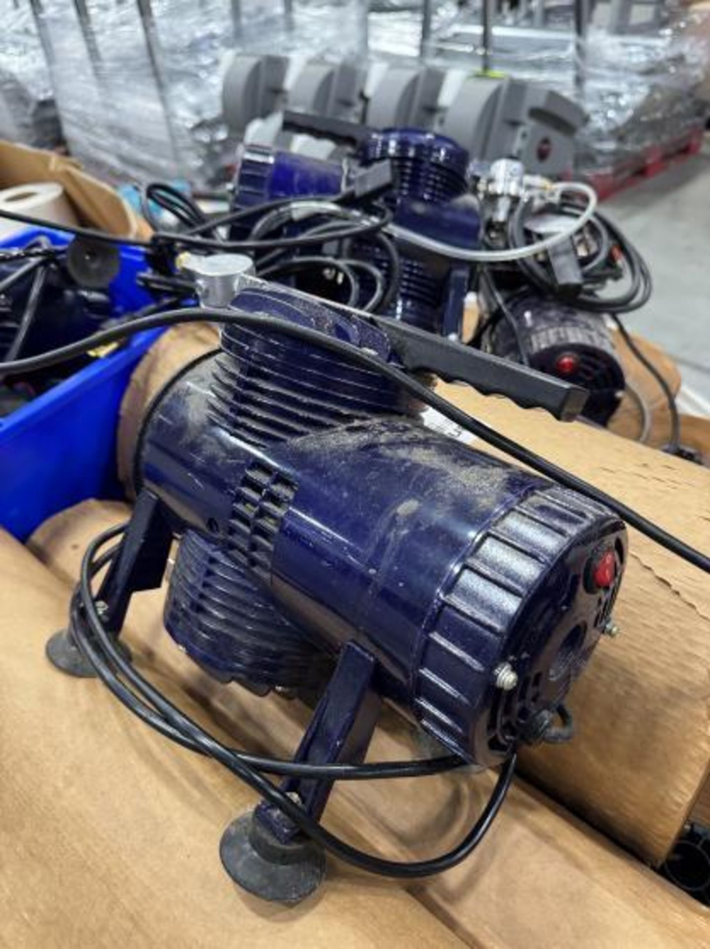 air compressors for pneumatic tools (bleeder type) - Image 2 of 3