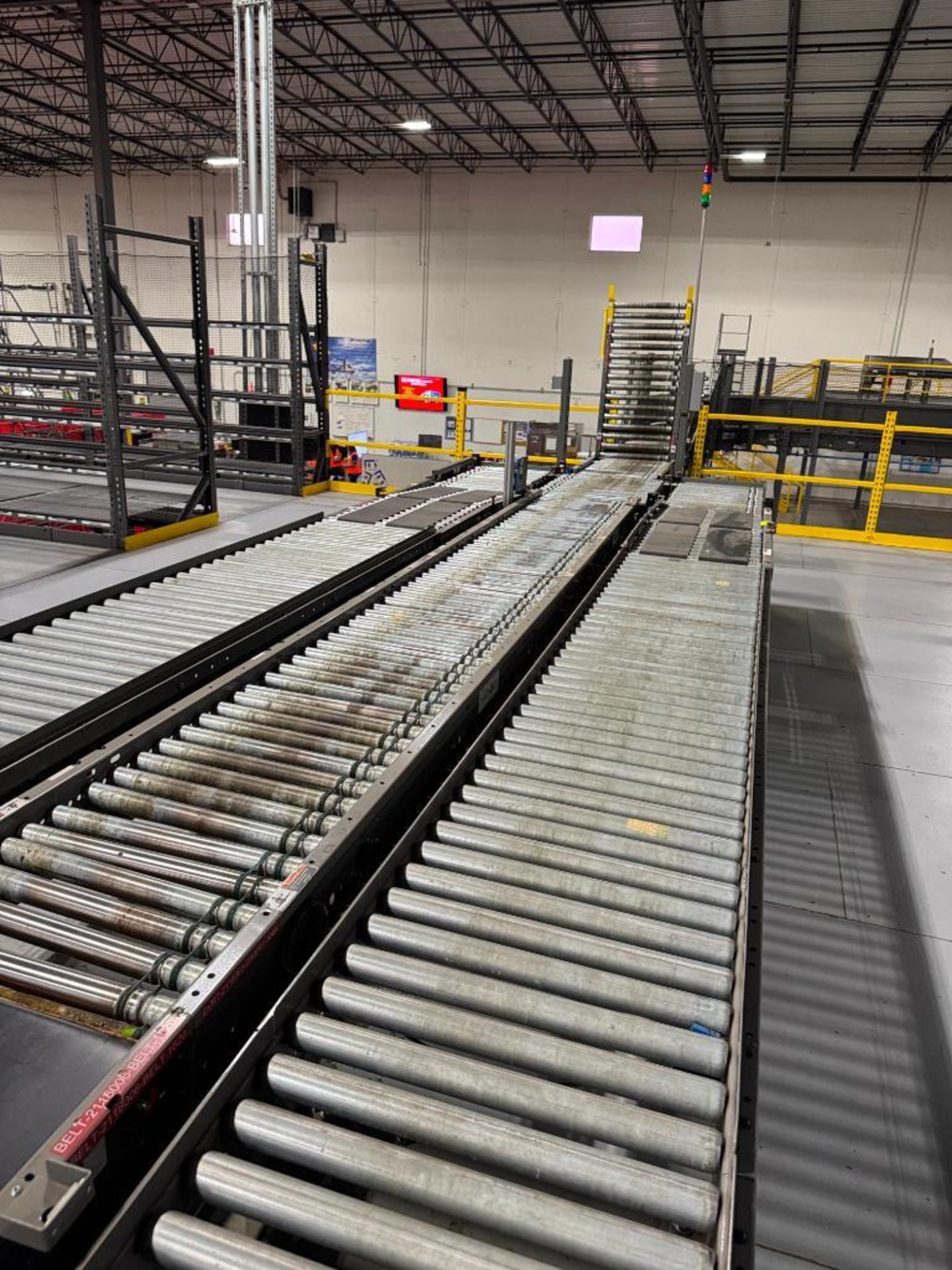 Invata diverter dual roller conveyor