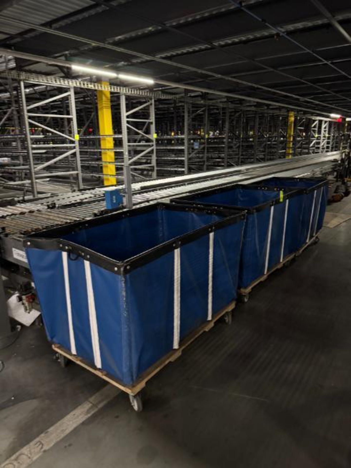 soft bins, on casters - Image 2 of 2
