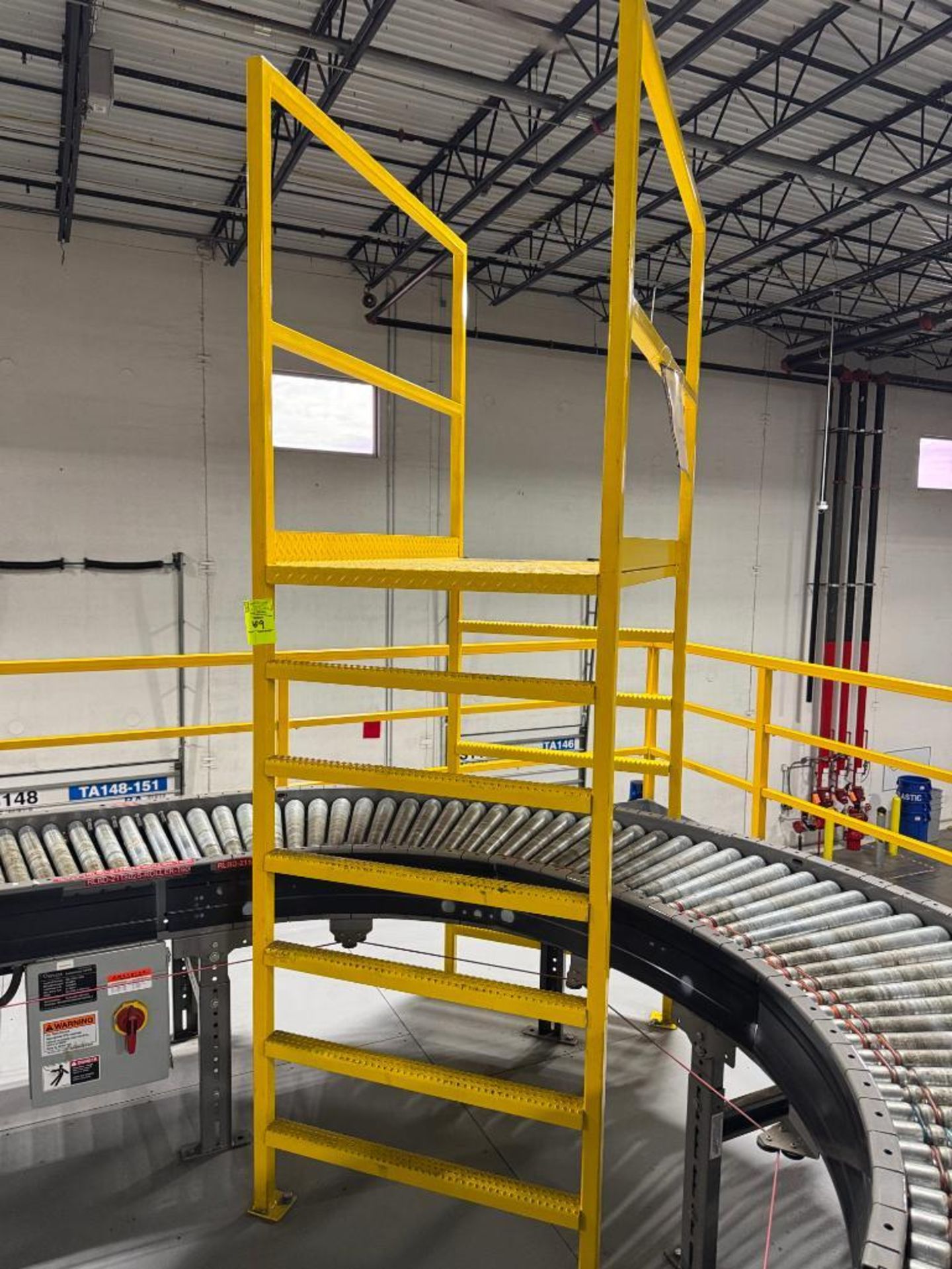 conveyor crossover - Image 2 of 2
