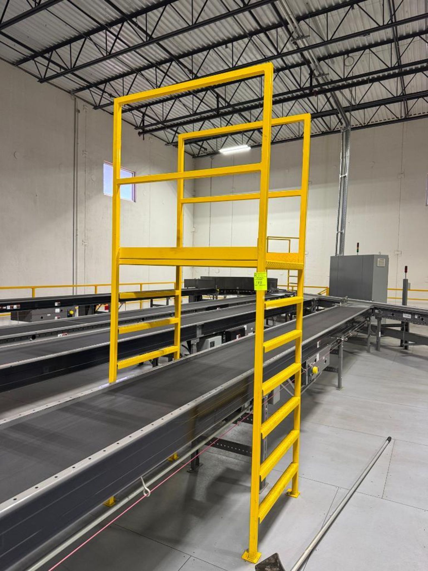 conveyor crossover