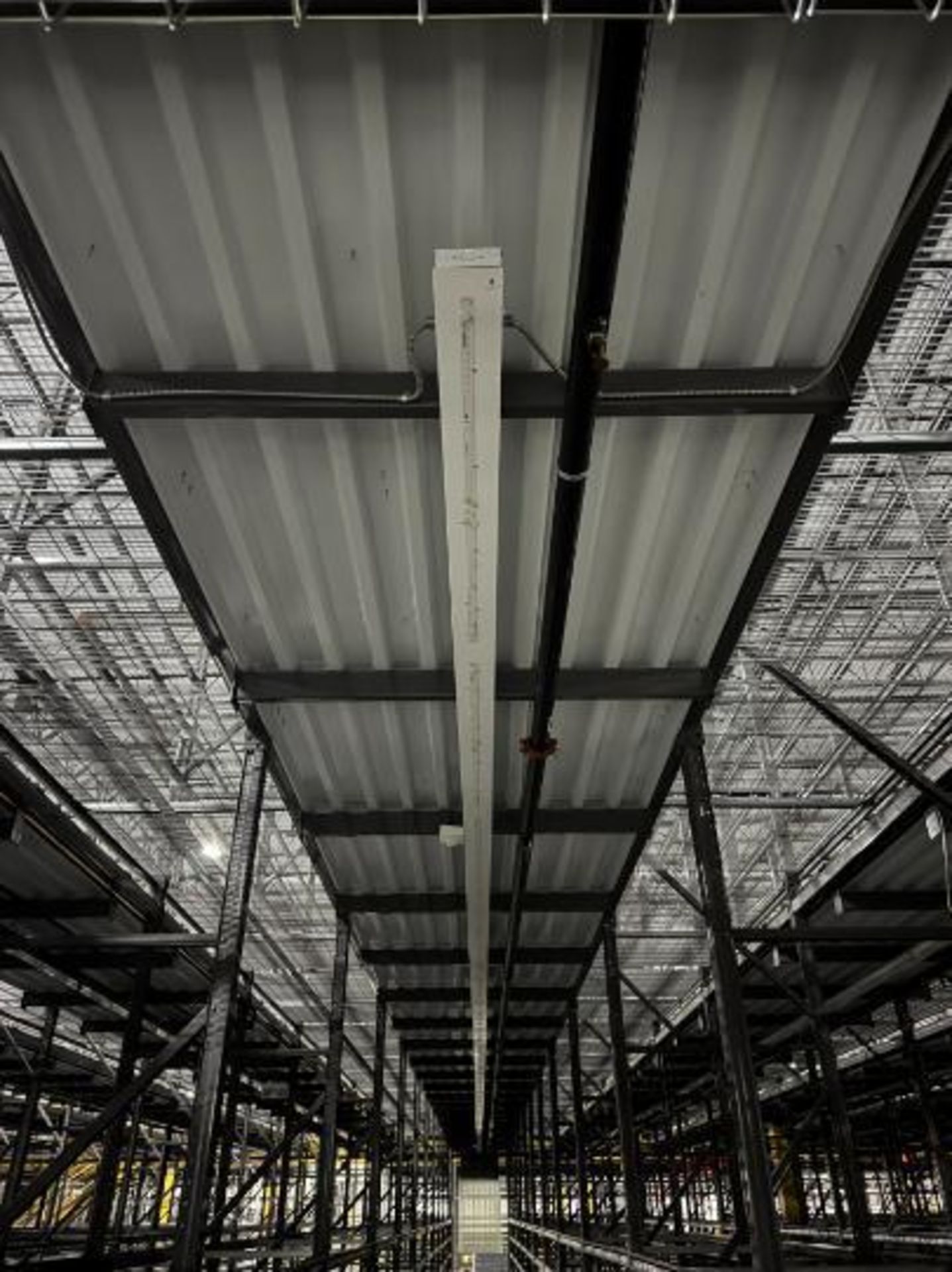LED light fixtures - Image 2 of 2