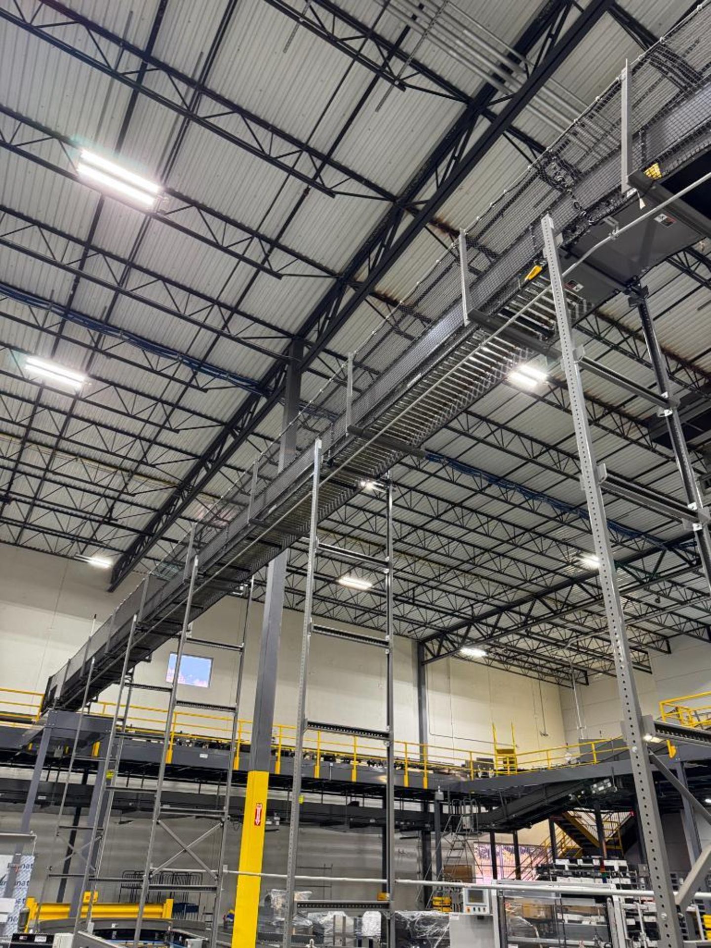 Invata partially powered roller conveyor, on ~16' uprights - Image 5 of 6