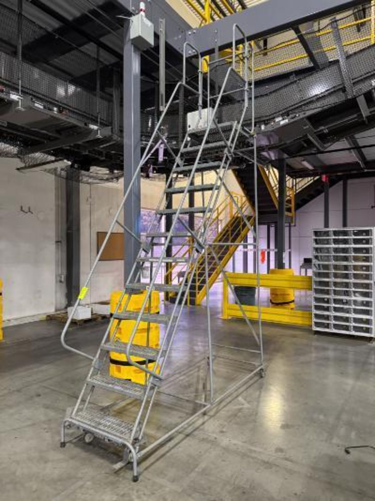 12-step stocking platform - Image 2 of 3