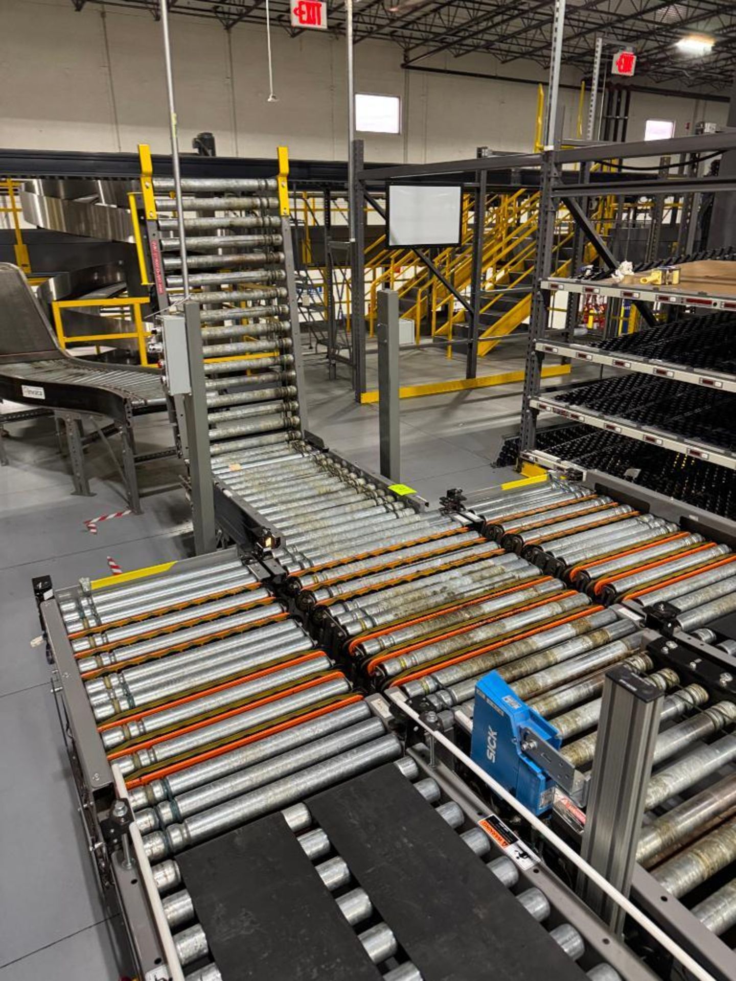 Invata diverter dual roller conveyor - Image 6 of 6