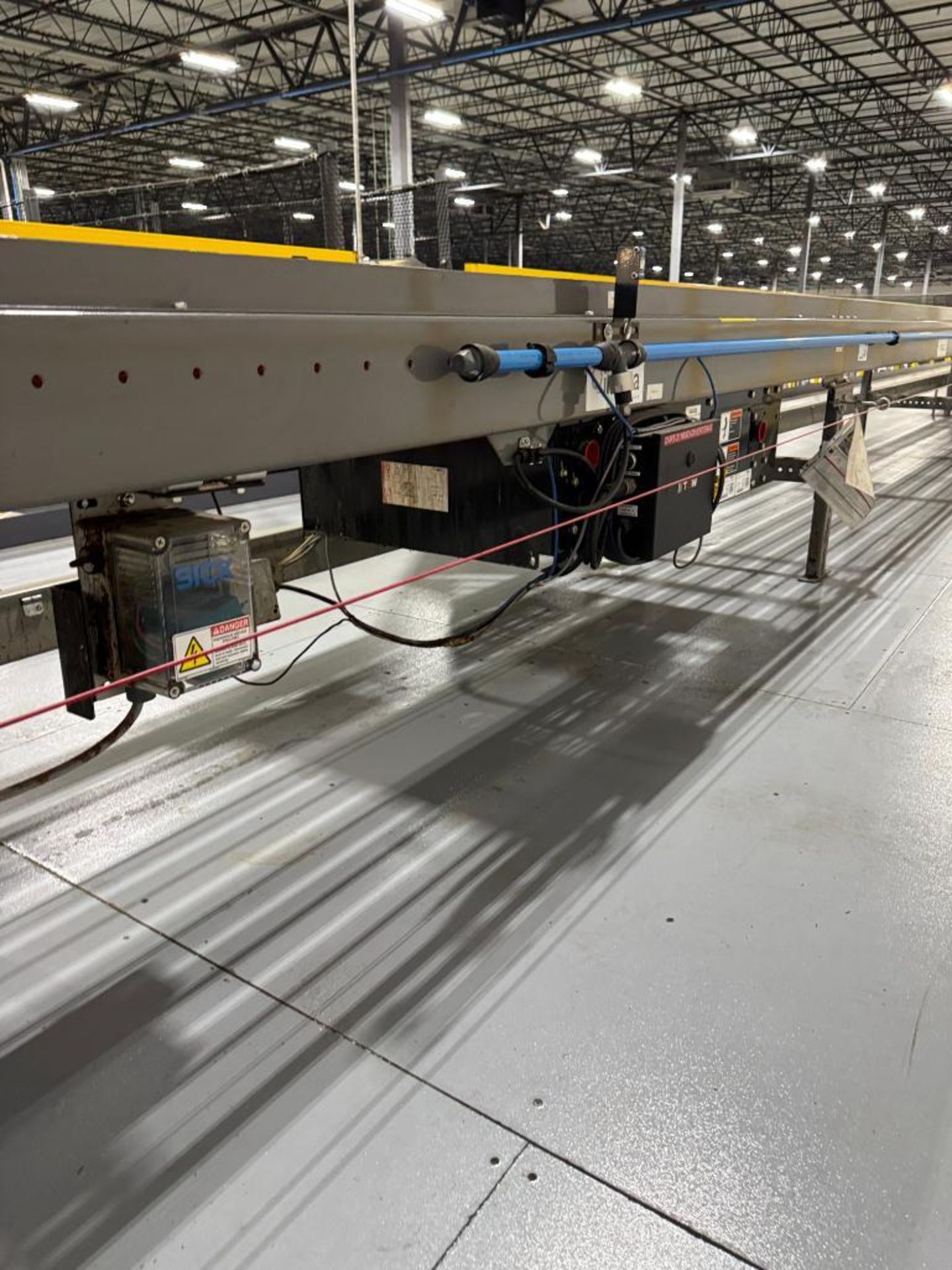 Invata 6-lane conveyor belt - Image 3 of 7