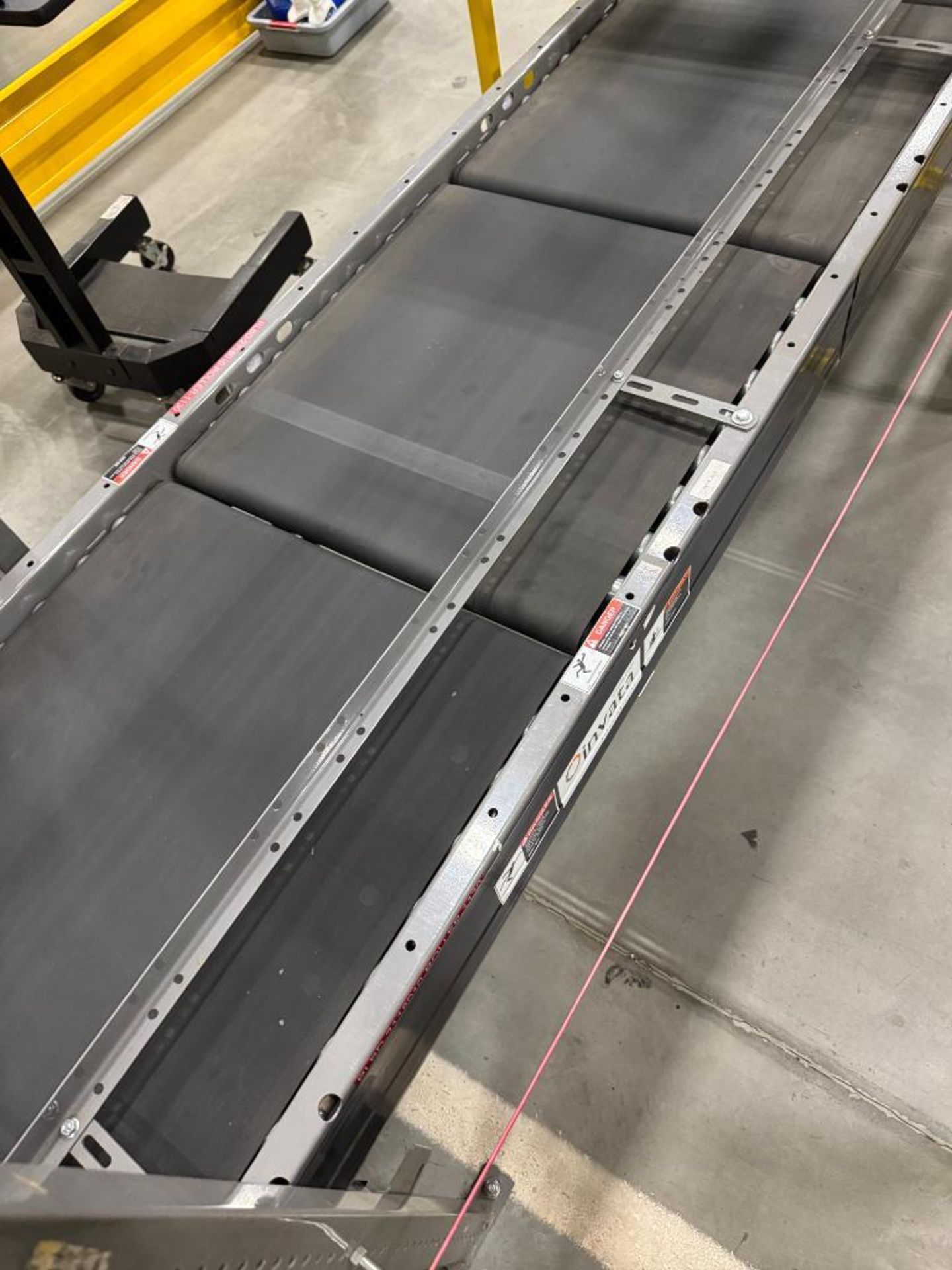 Invata powered roller conveyor & conveyor belt - Image 3 of 4