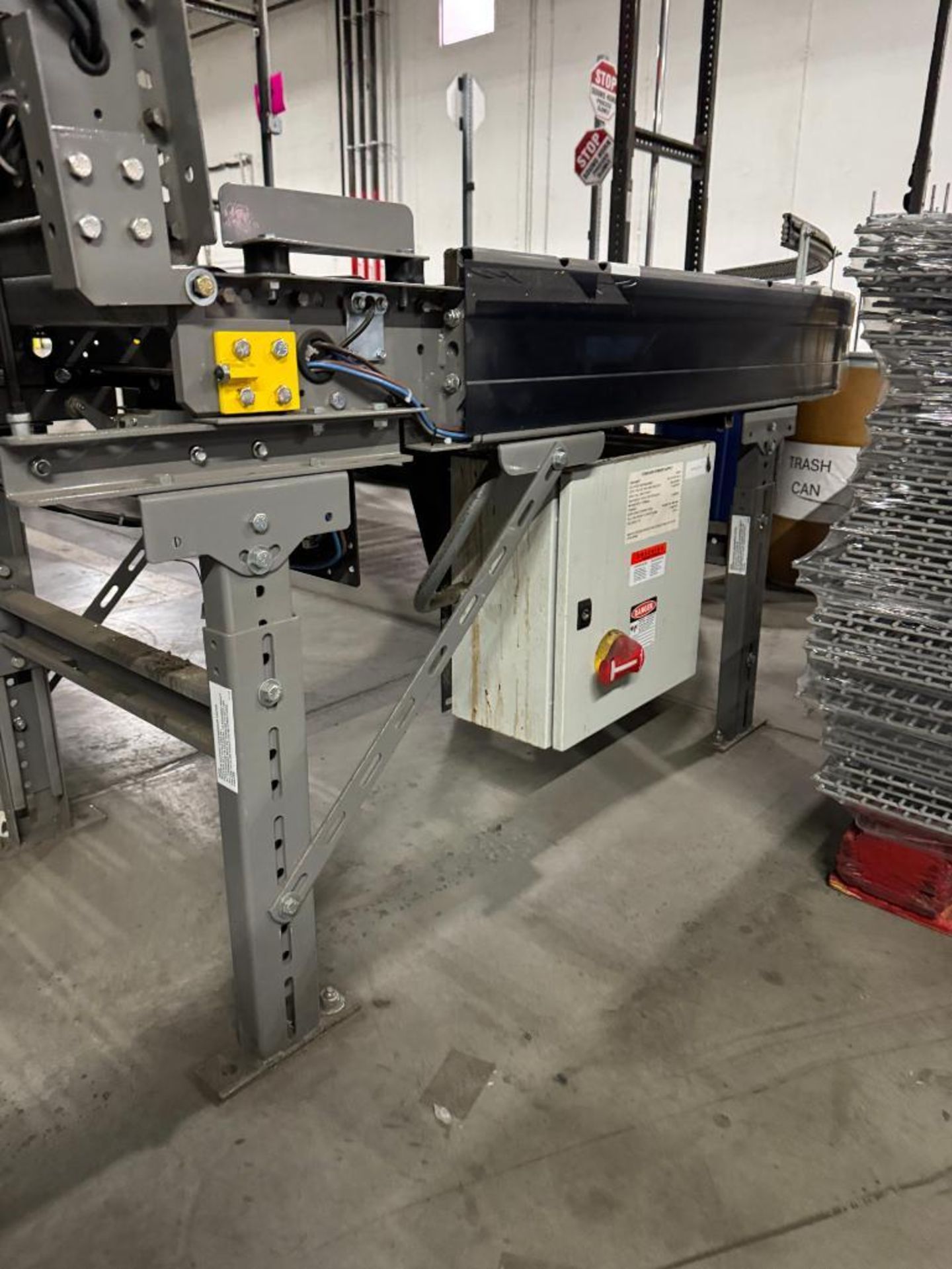 Invata powered roller conveyor - Image 4 of 4