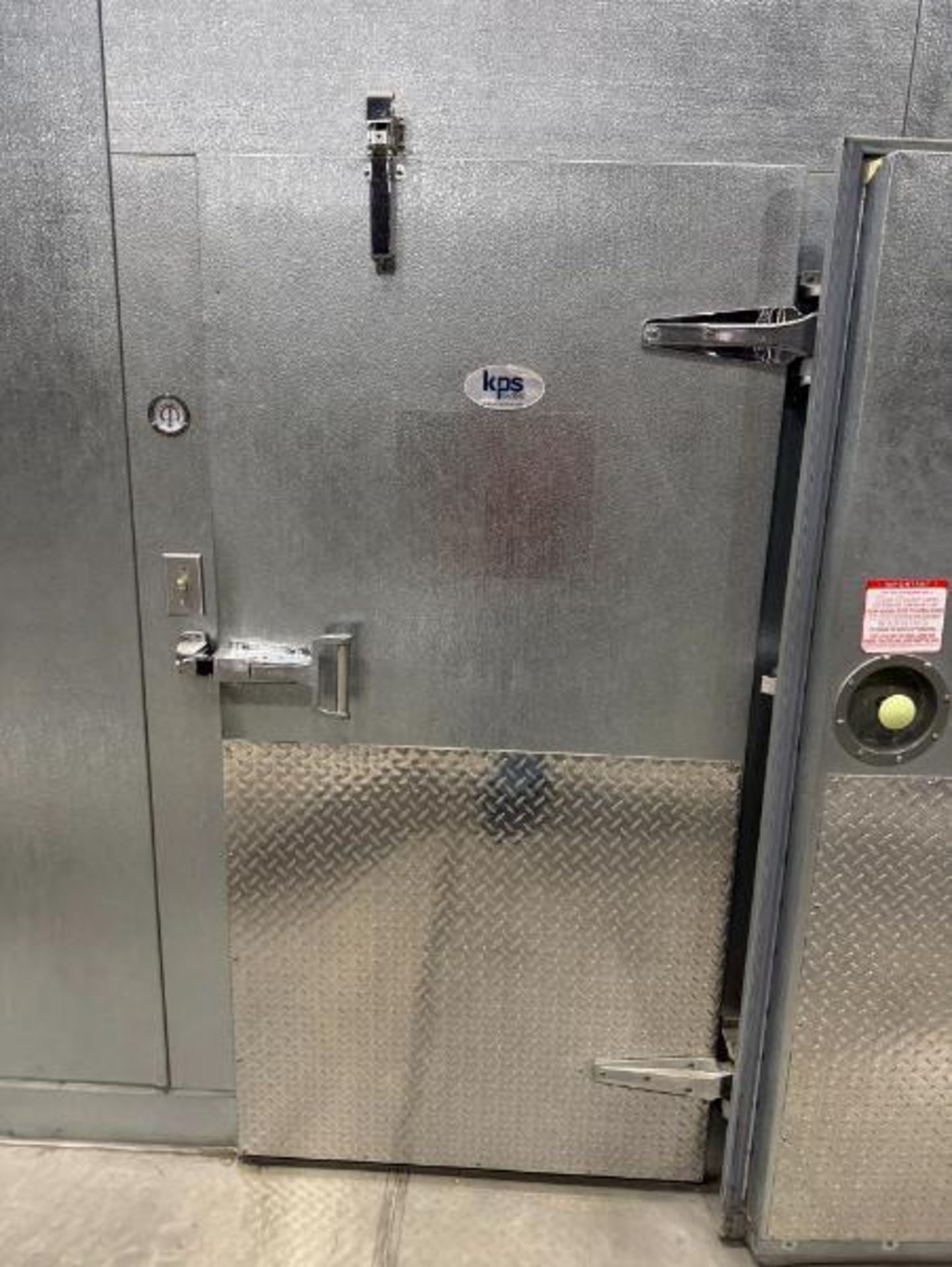 combo walk-in cooler & freezer, w/ compressors & coils - Image 18 of 18
