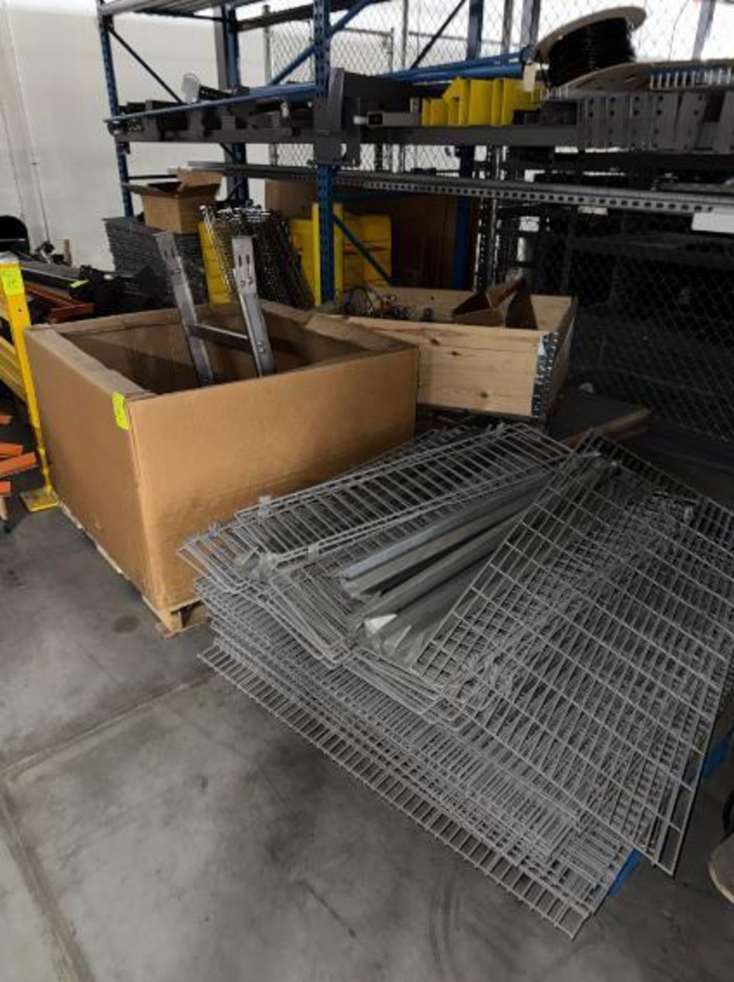 pallets of pallet racking divider rails - Image 3 of 3