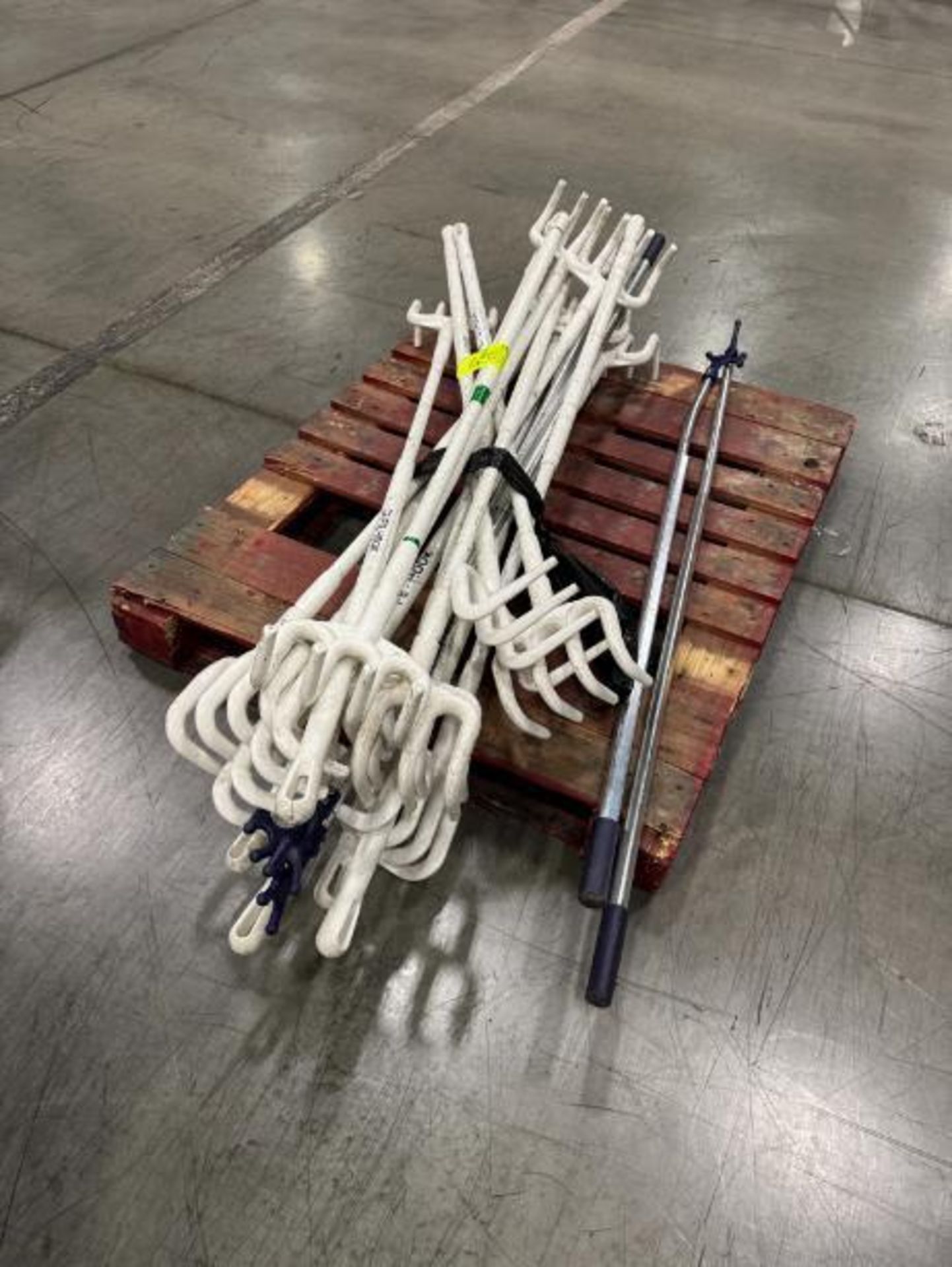 pallet of plastic rake grabbers - Image 2 of 2