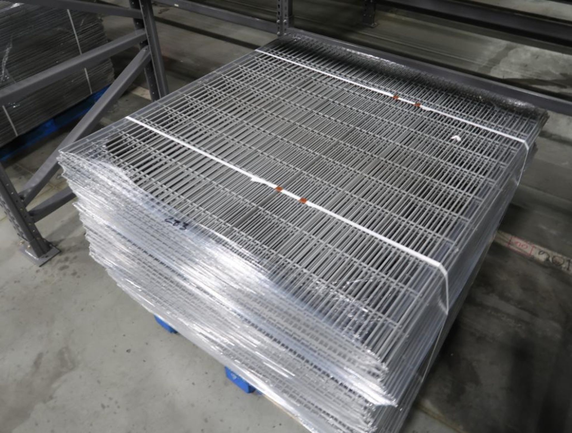 pallets of pallet racking decking - Image 3 of 3