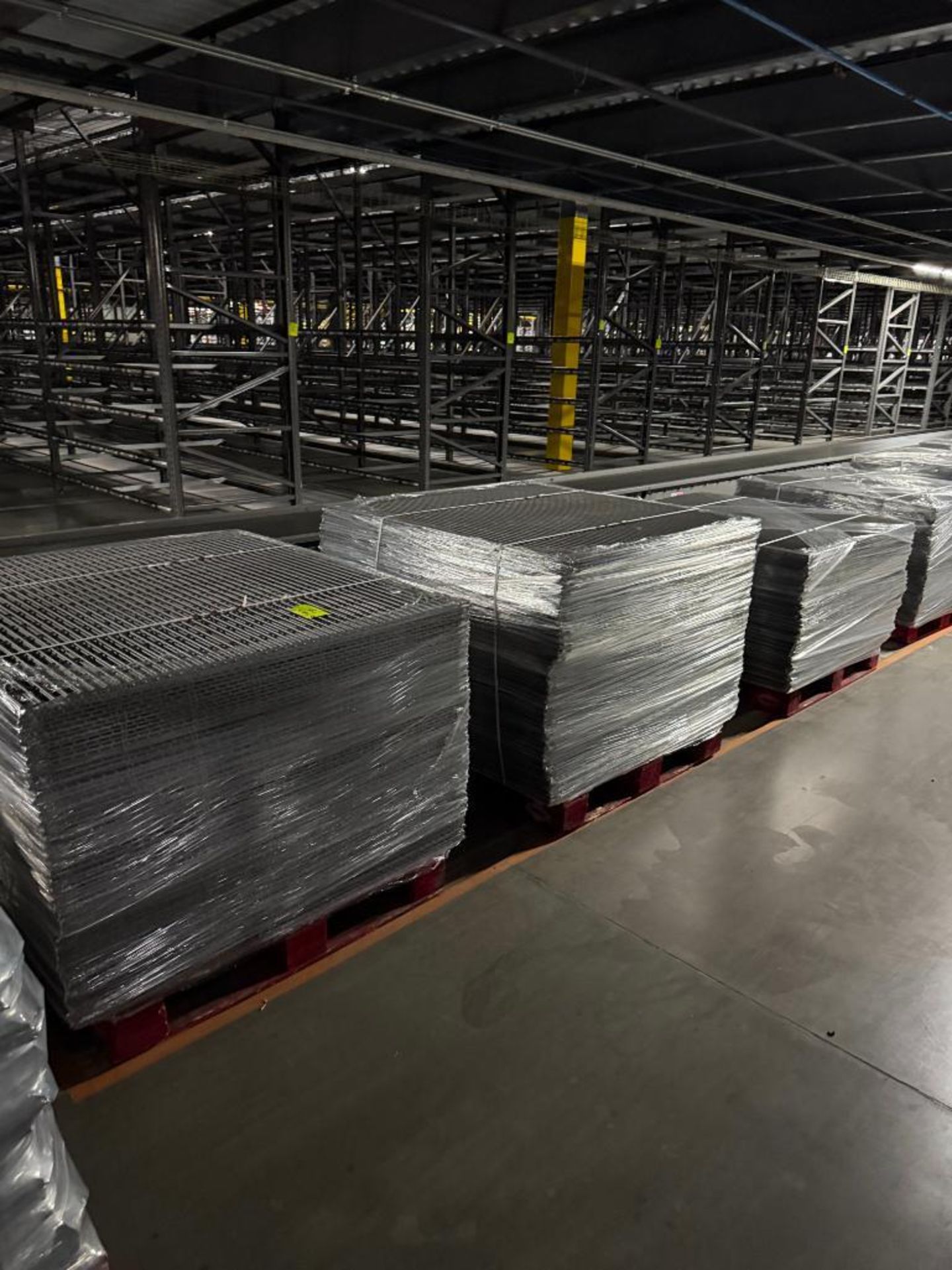 pallets of pallet racking decking - Image 3 of 3