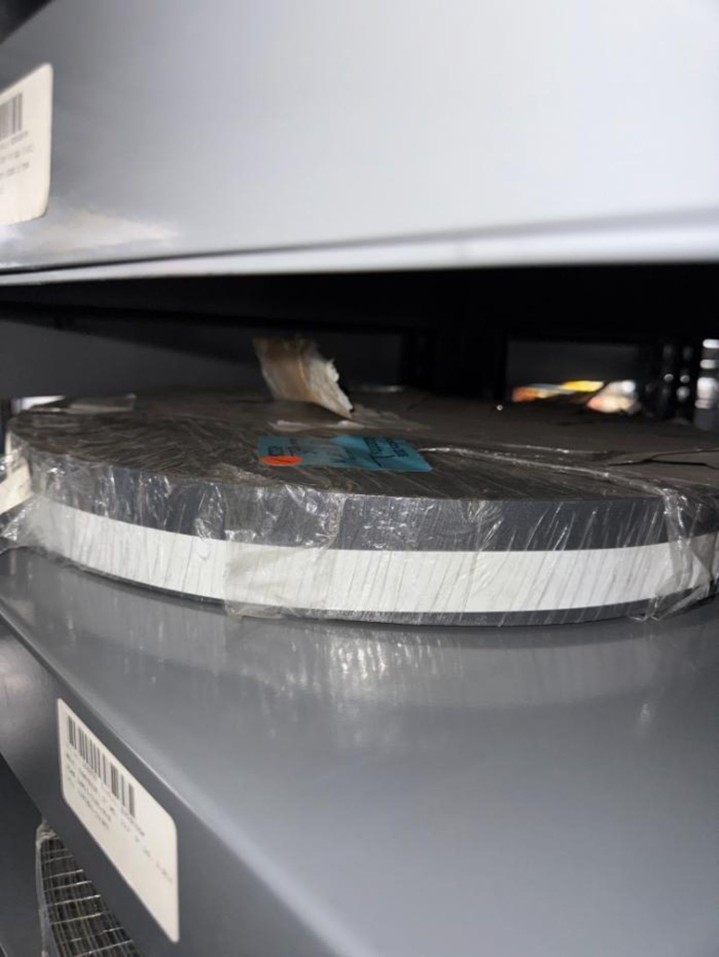 contents of shelf- 2" conveyor belts - Image 3 of 3