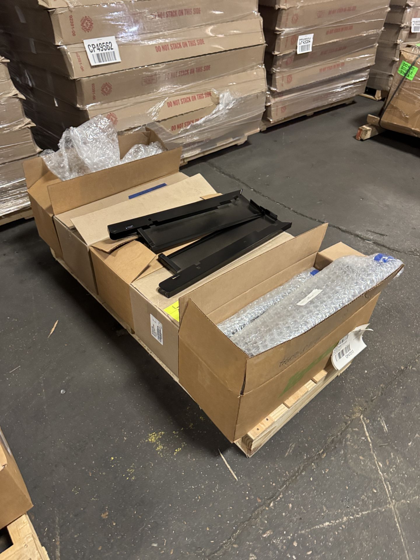 *NEW IN BOX* Lozier Base endtrim - Image 2 of 2