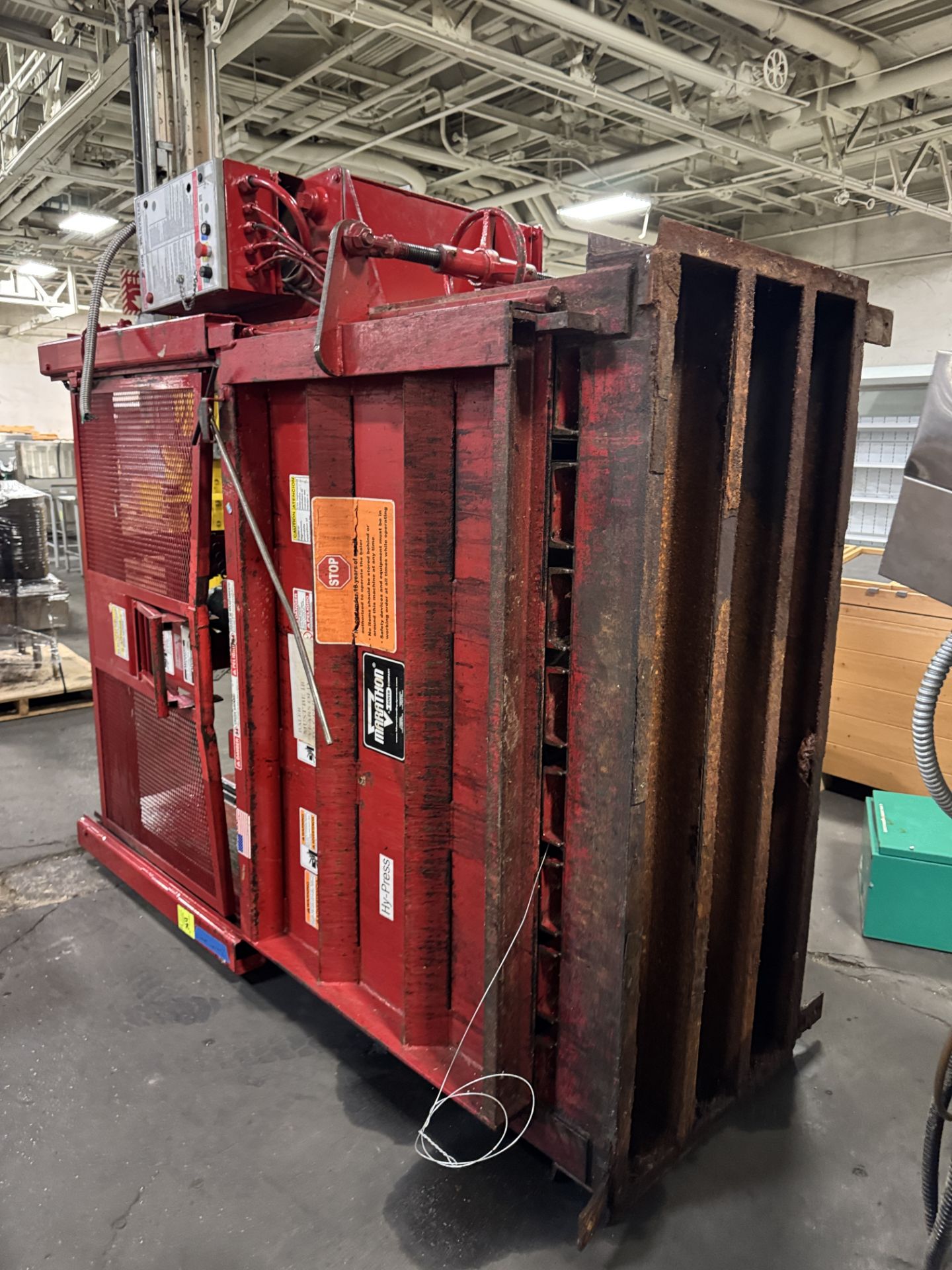 Vertical Baler - Image 5 of 5