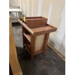 Dry produce display table w/ bottom shelves