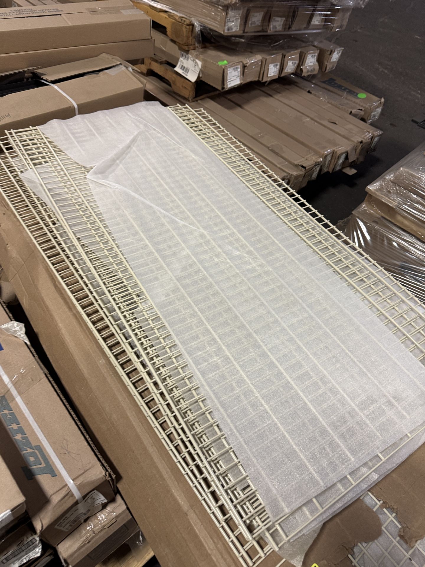 *NEW* Pallet of Lozier misc shelving parts - Image 2 of 5