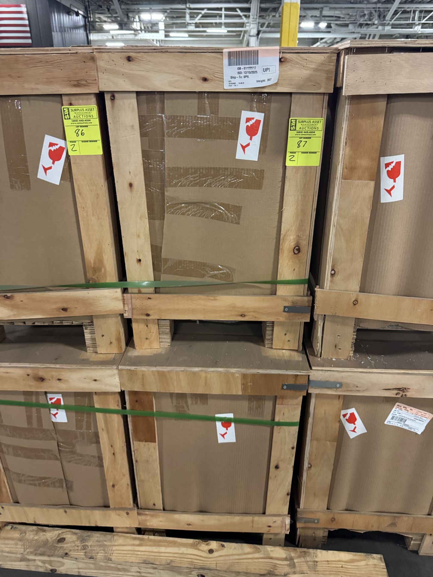 *NEW IN BOX* Display cabinet w/ locking doors - Image 3 of 3