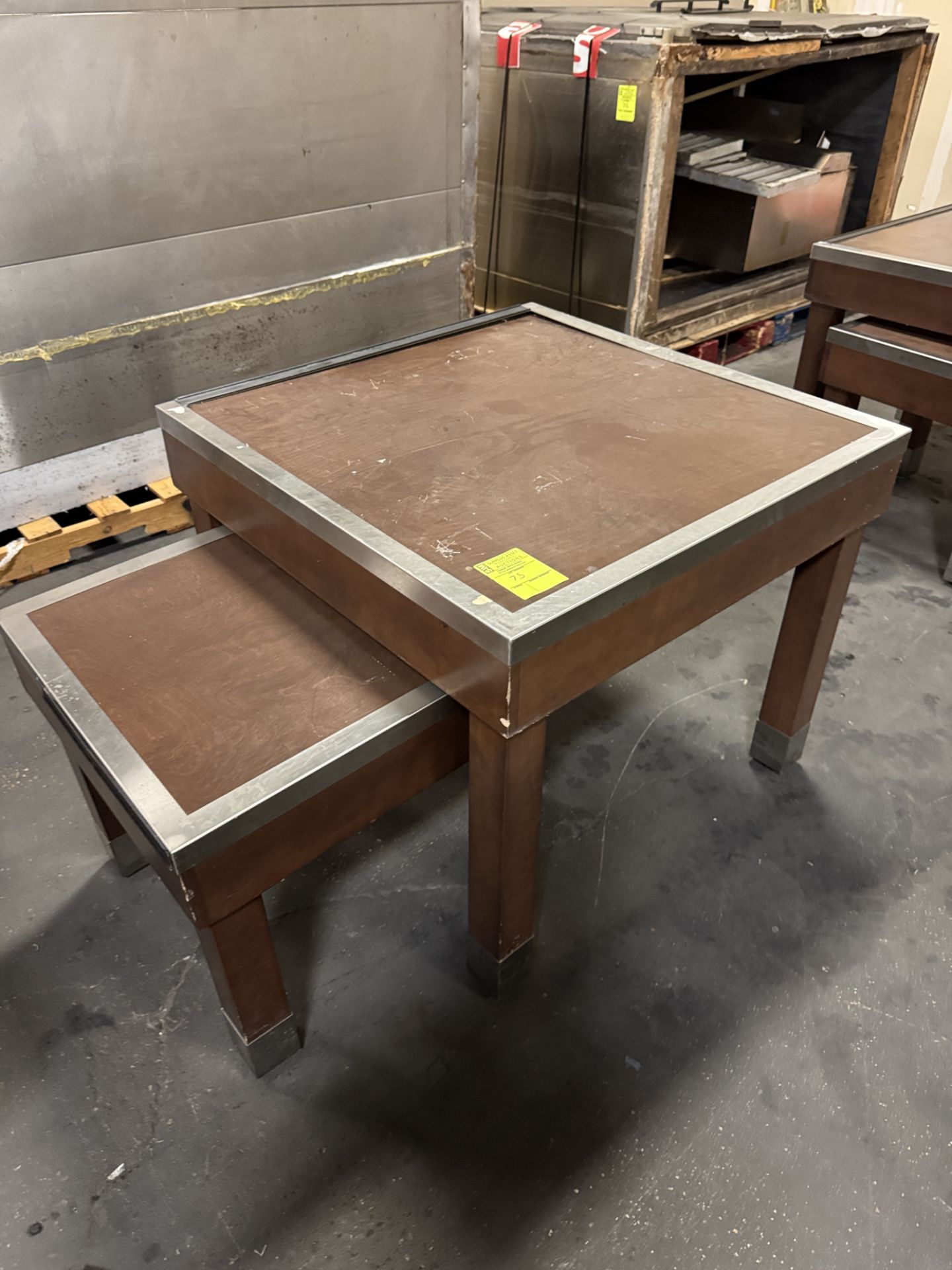 Nesting table