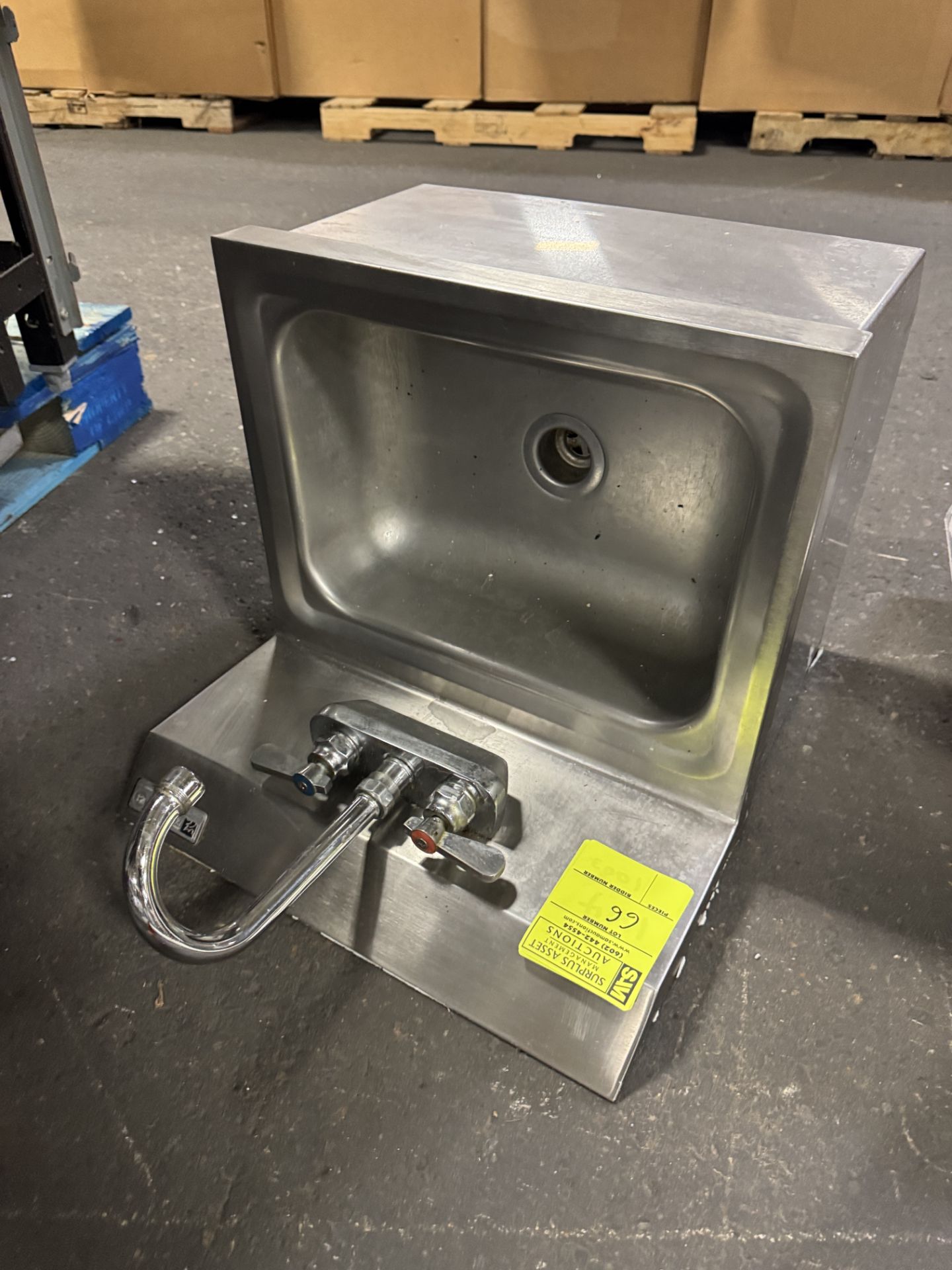 Stainless Steel wallmount hand sink - Image 2 of 2