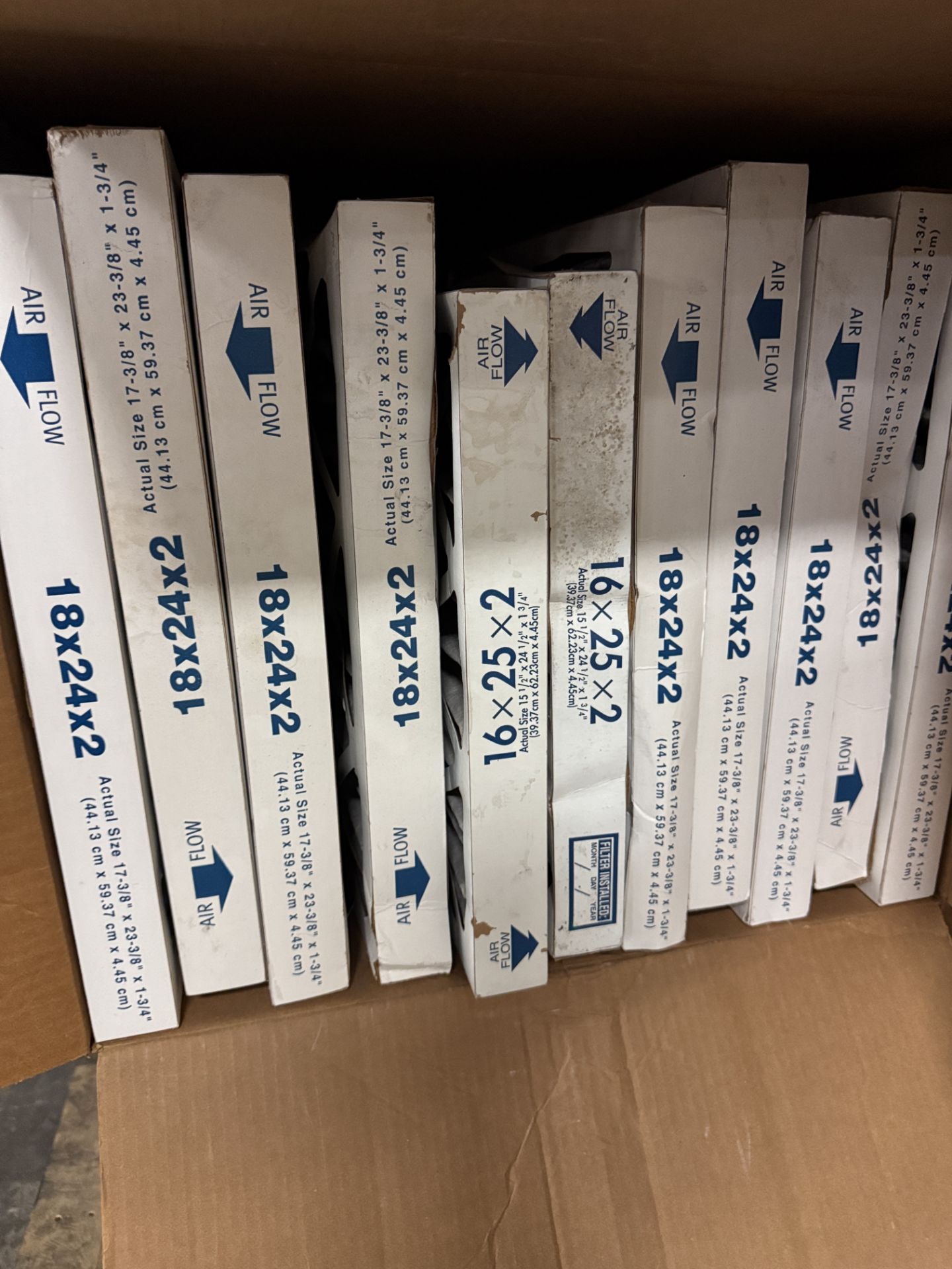 Pallet of disposable air filters - Image 2 of 4
