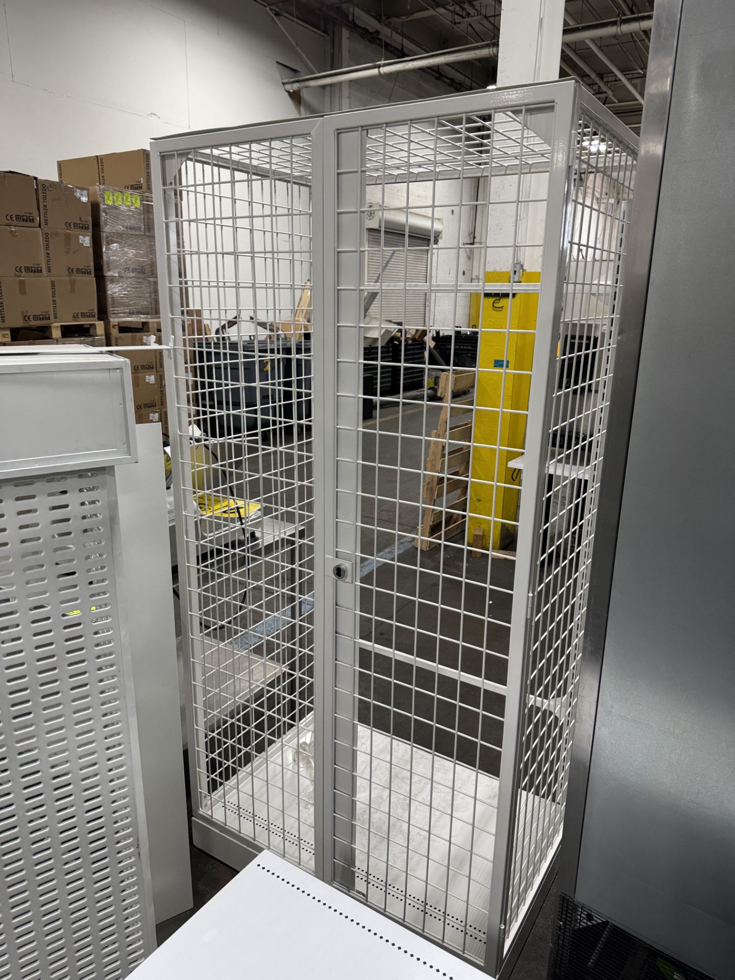 *NEW IN BOX* Siffron Device Cabinet w/ power strip