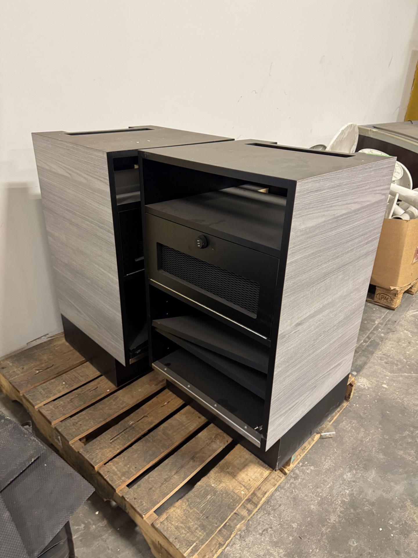 Computer Cabinets - Image 2 of 2