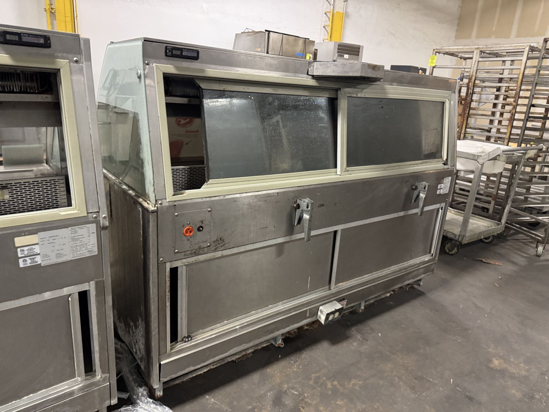 Hillphoenix 6' meat display case w/ grab & go - Image 4 of 4