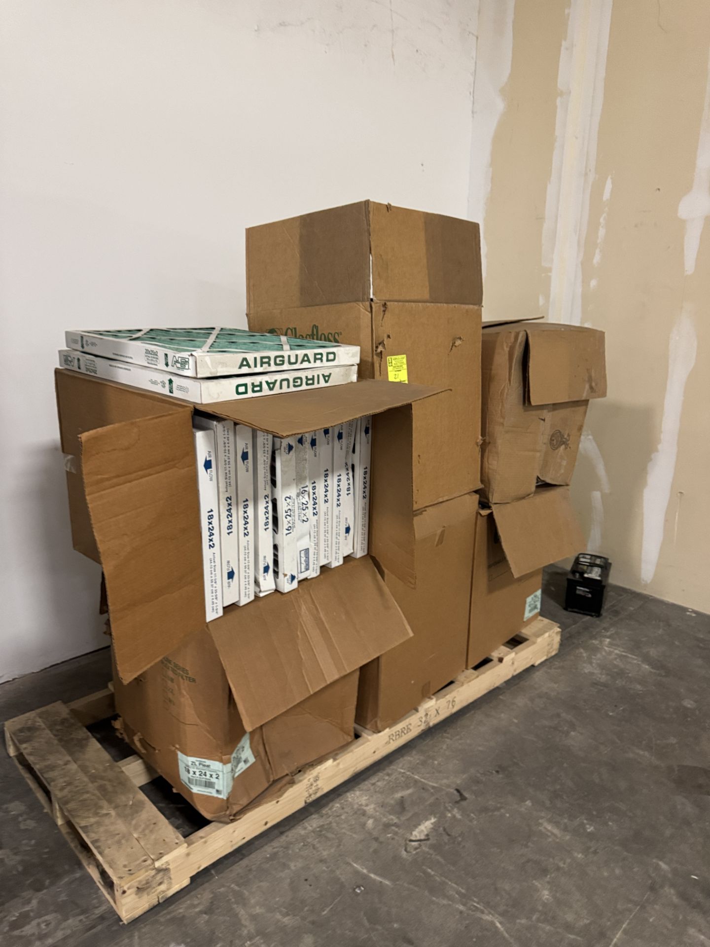Pallet of disposable air filters