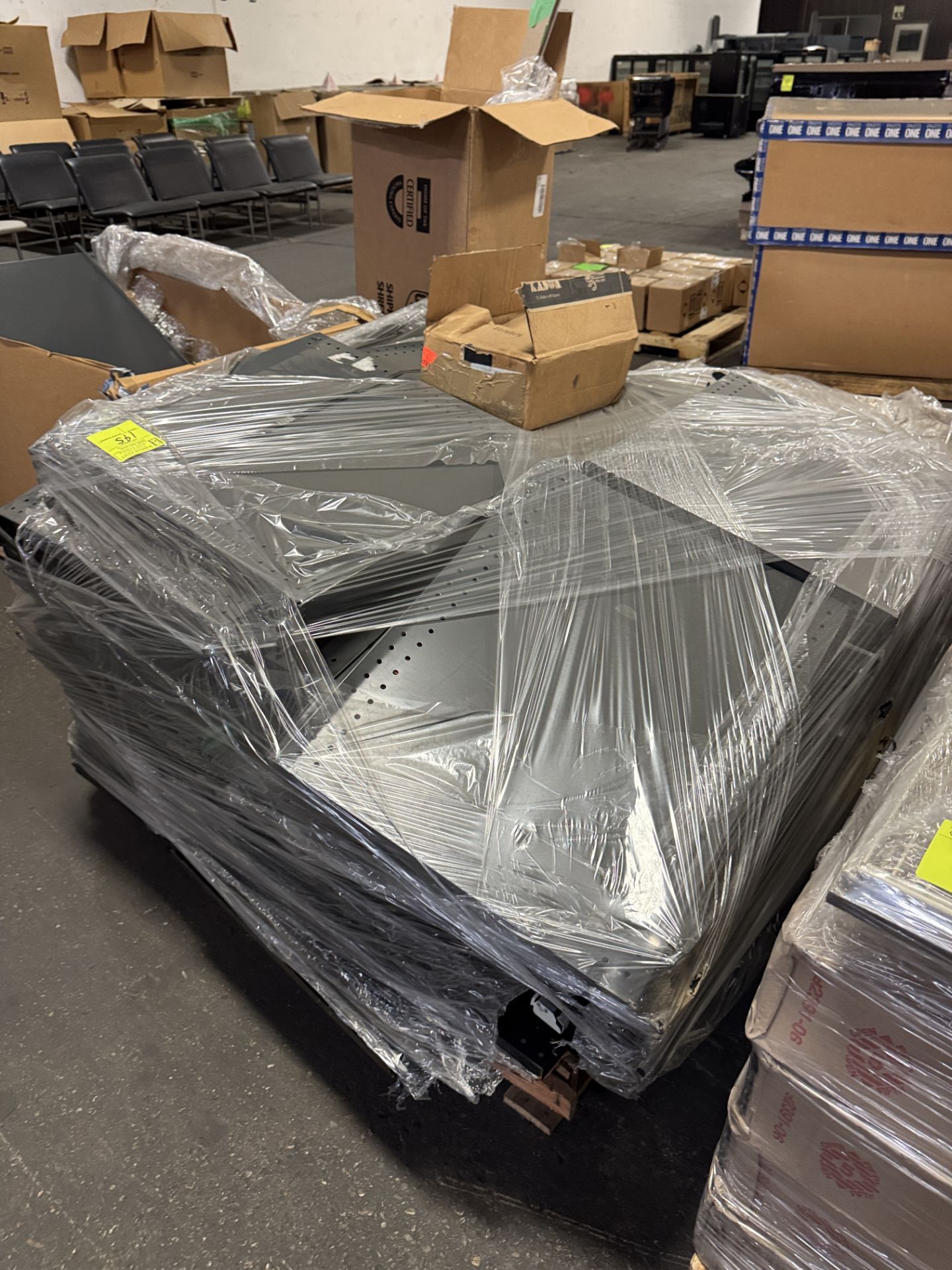 Pallet of shelving varied sizes - Image 2 of 3