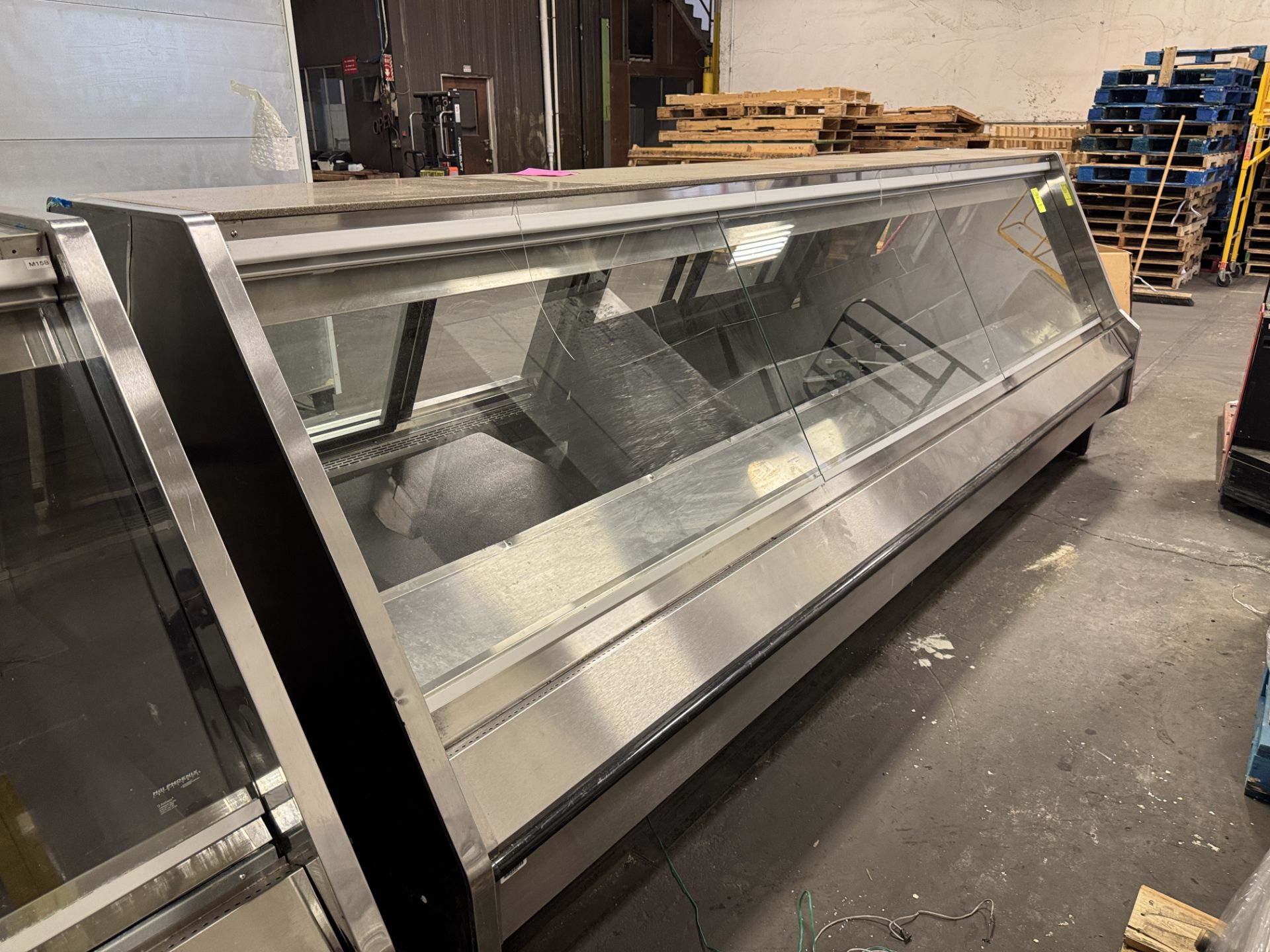 Hillphoenix 12' refrigerated deli display case - Image 2 of 5