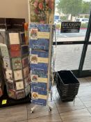 PORTABLE PAPER/CALANDER MERCHANDISER