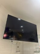 42IN COLOR DISPLAY W/ WALL MOUNT
